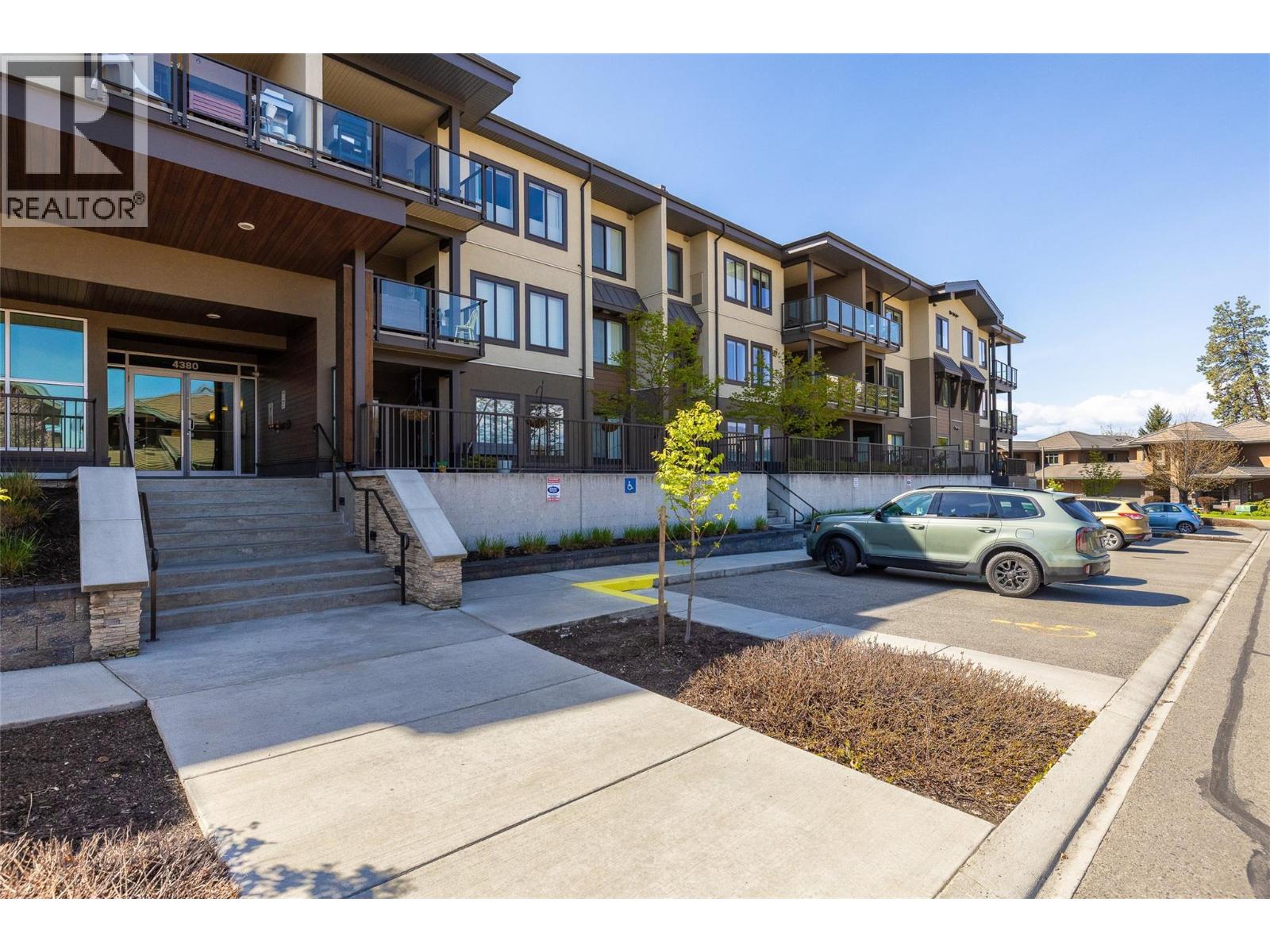 4380 Lakeshore Road Unit# PH21