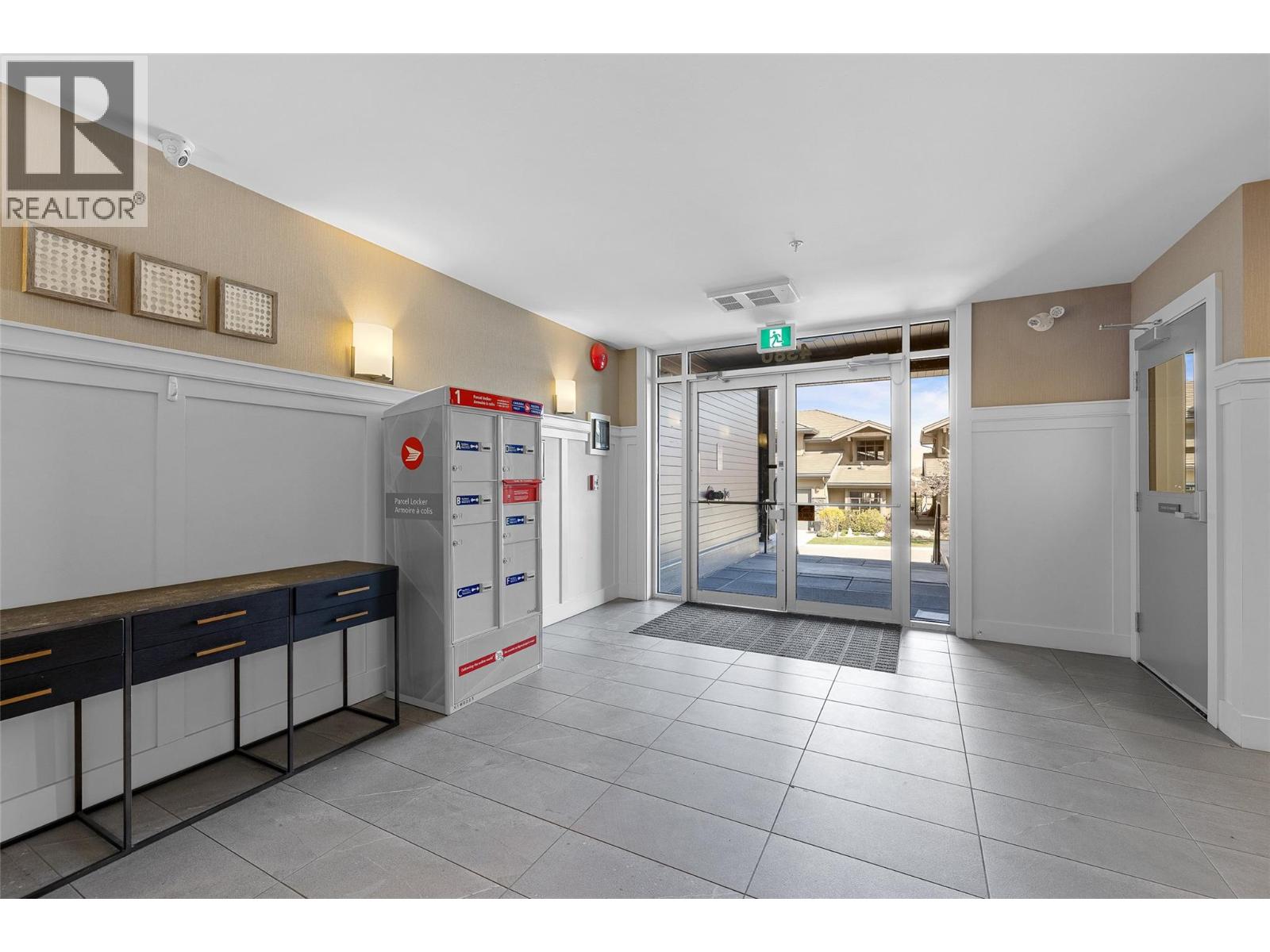 4380 Lakeshore Road Unit# PH21
