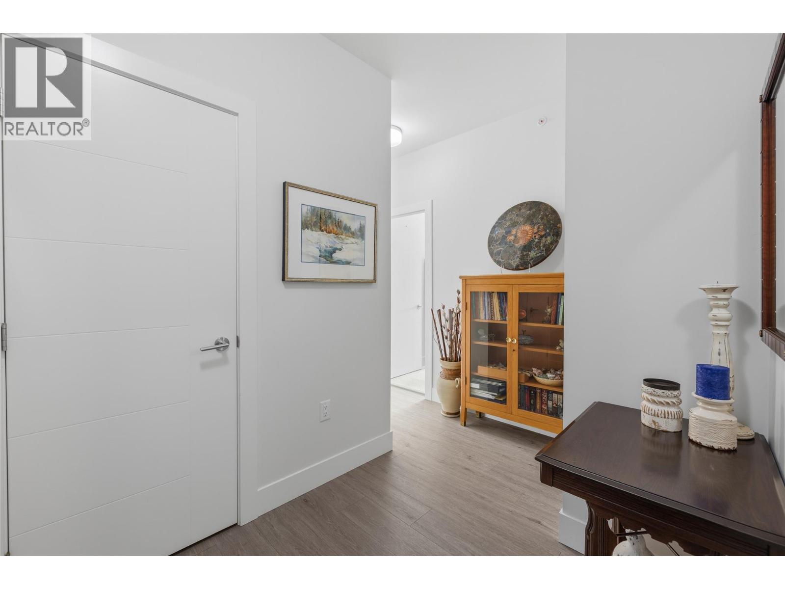 4380 Lakeshore Road Unit# PH21