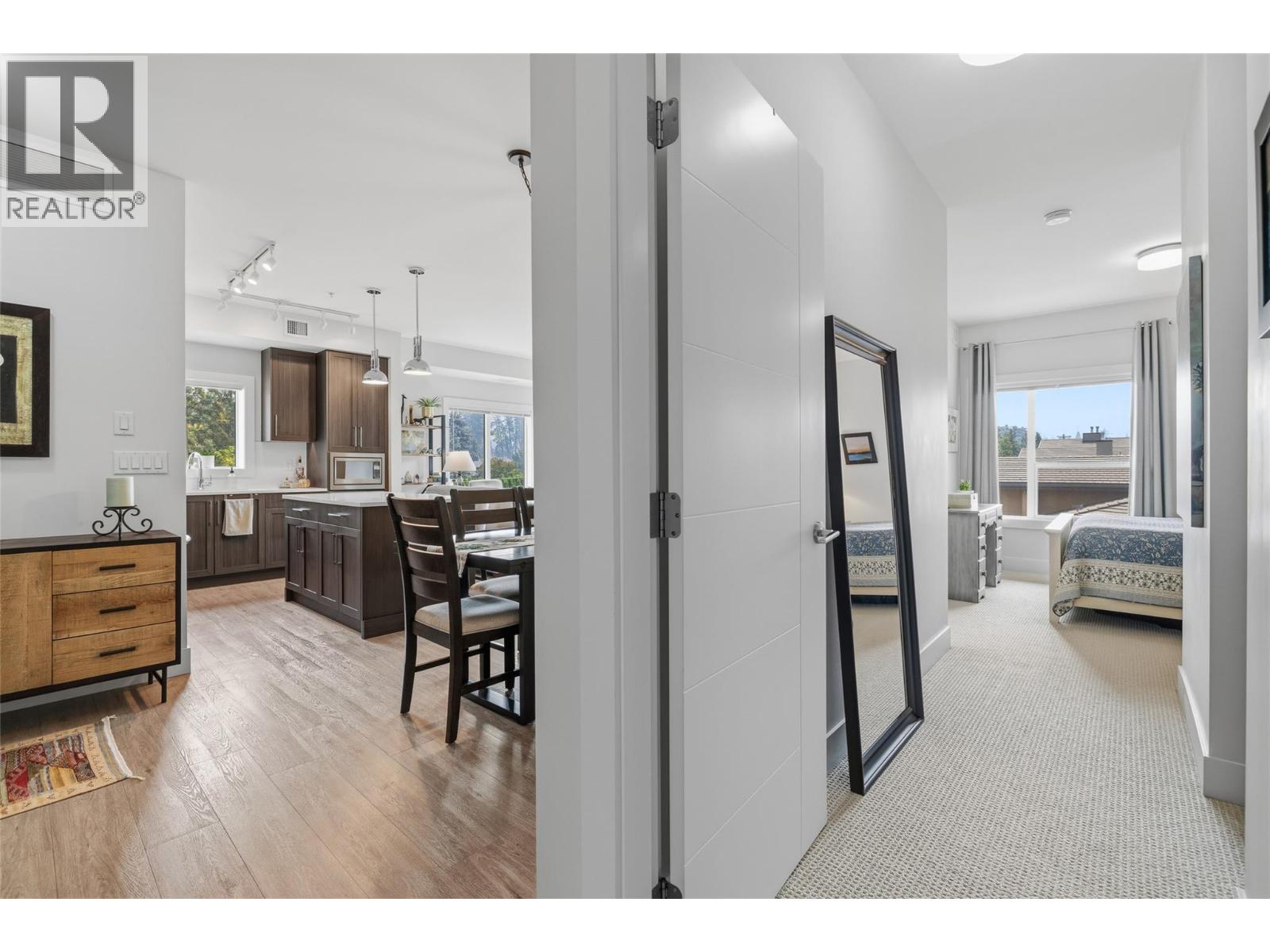 4380 Lakeshore Road Unit# PH21