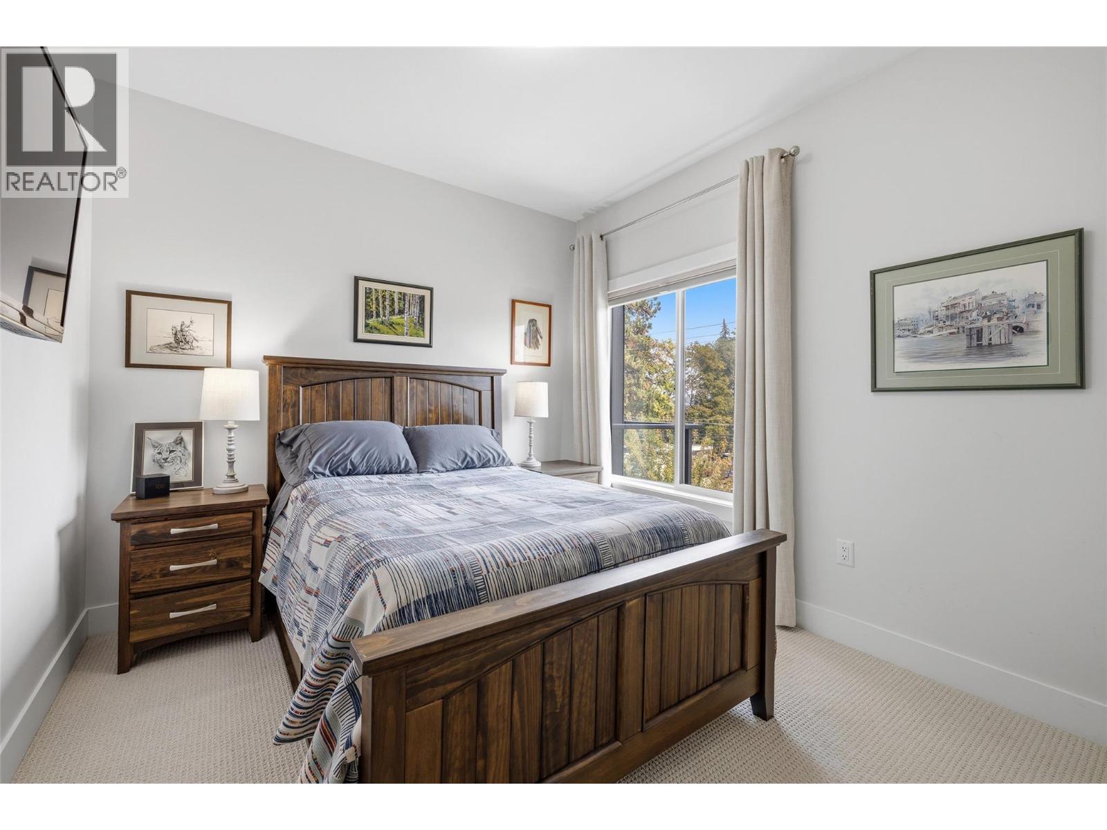 4380 Lakeshore Road Unit# PH21
