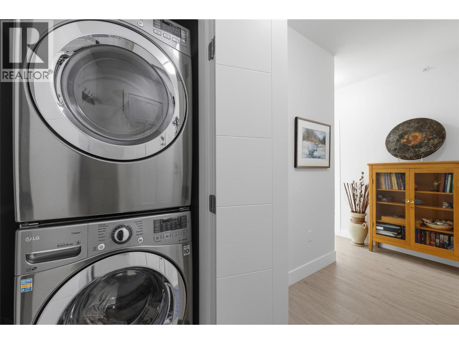 4380 Lakeshore Road Unit# PH21