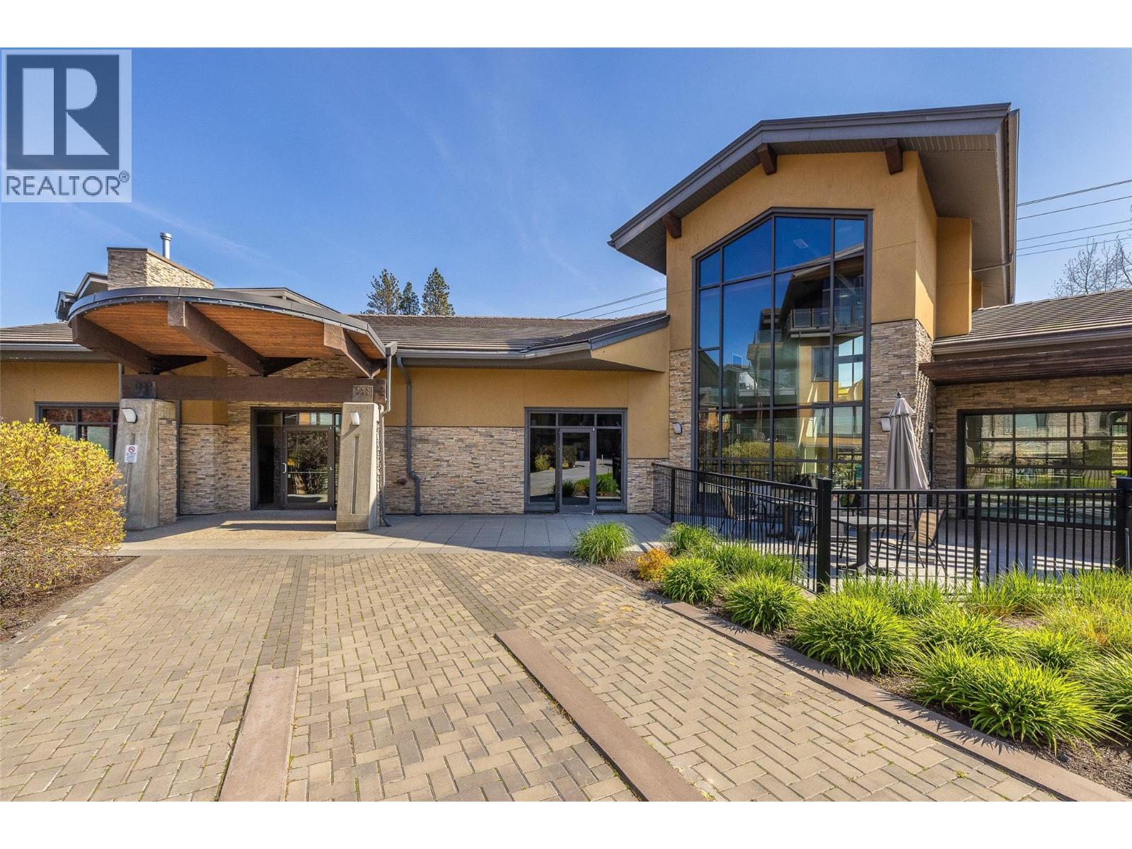4380 Lakeshore Road Unit# PH21