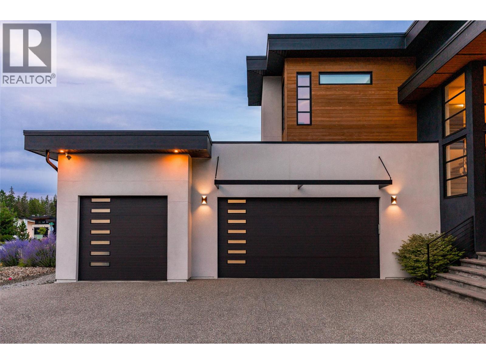 10245 Beacon Hill Drive