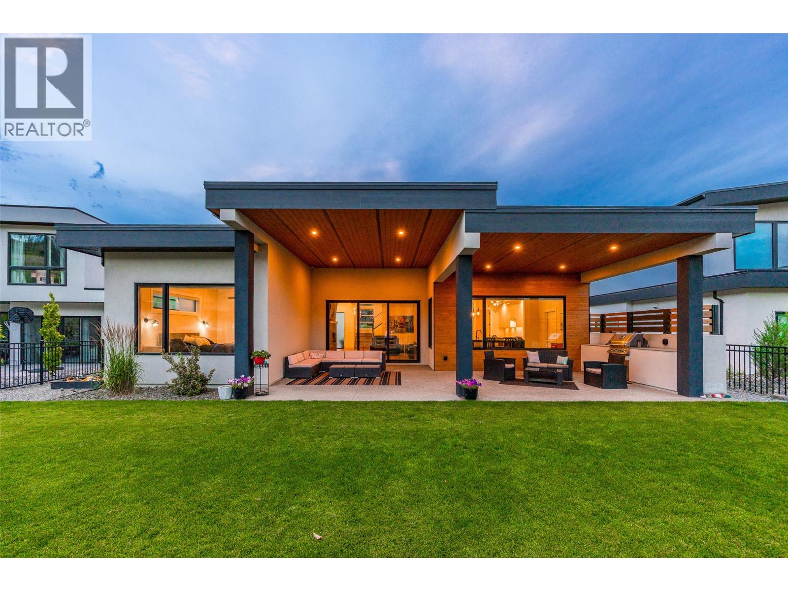 10245 Beacon Hill Drive