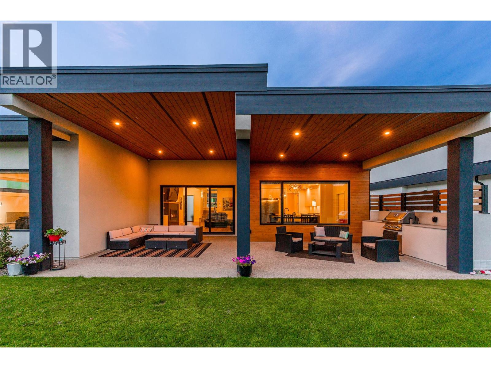 10245 Beacon Hill Drive