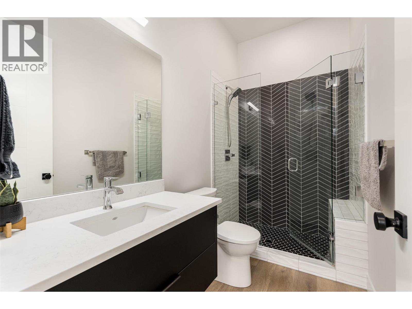 10245 Beacon Hill Drive
