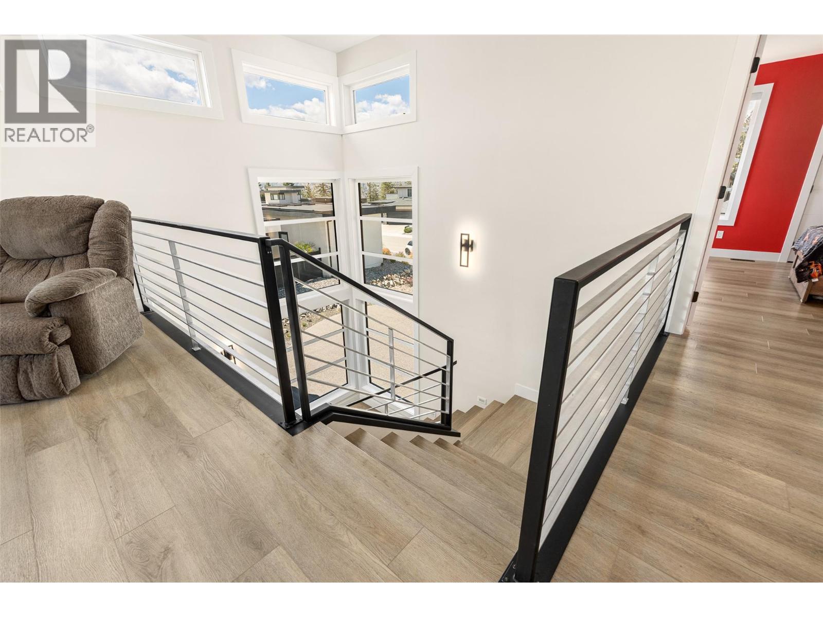 10245 Beacon Hill Drive
