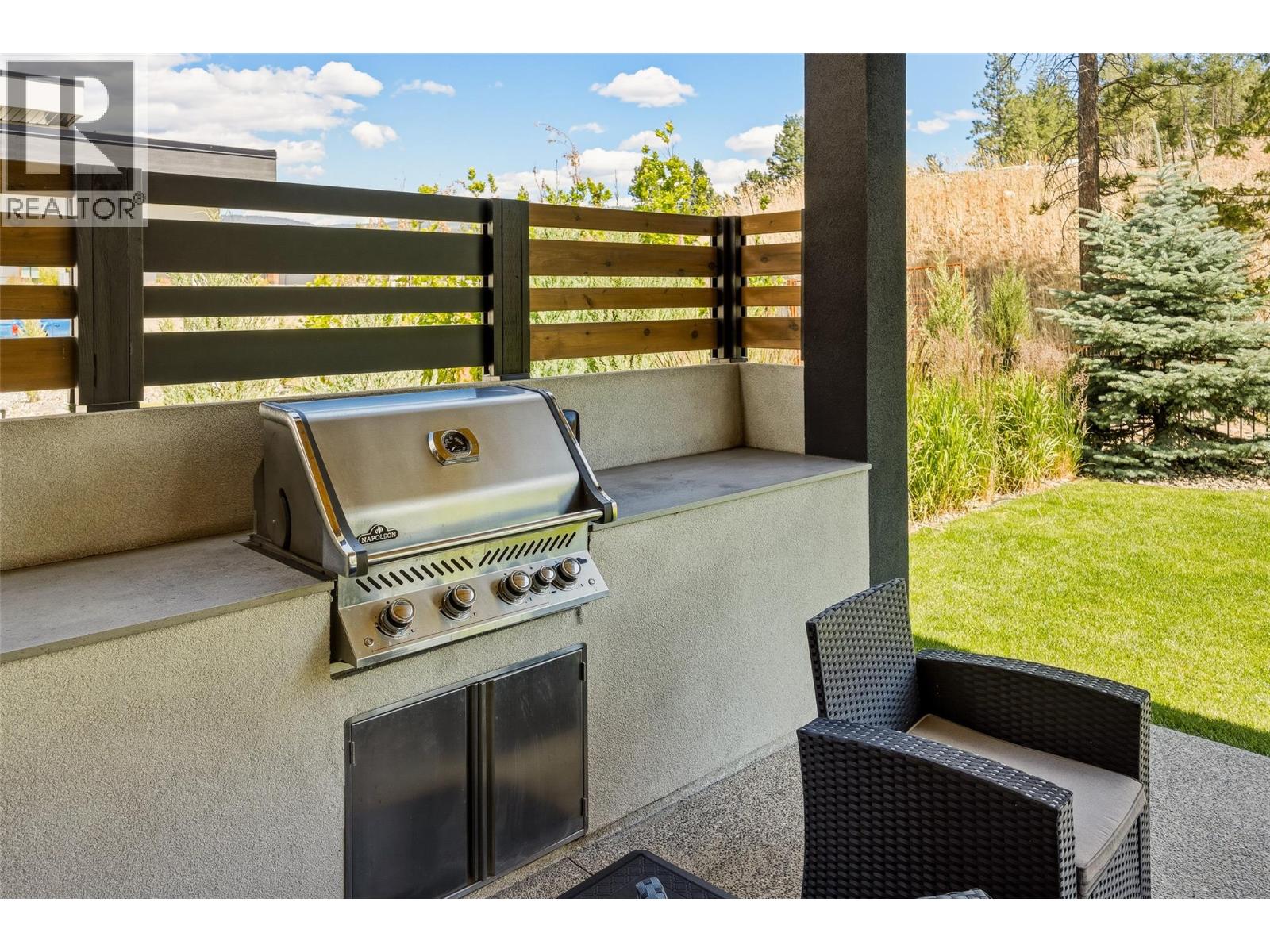 10245 Beacon Hill Drive