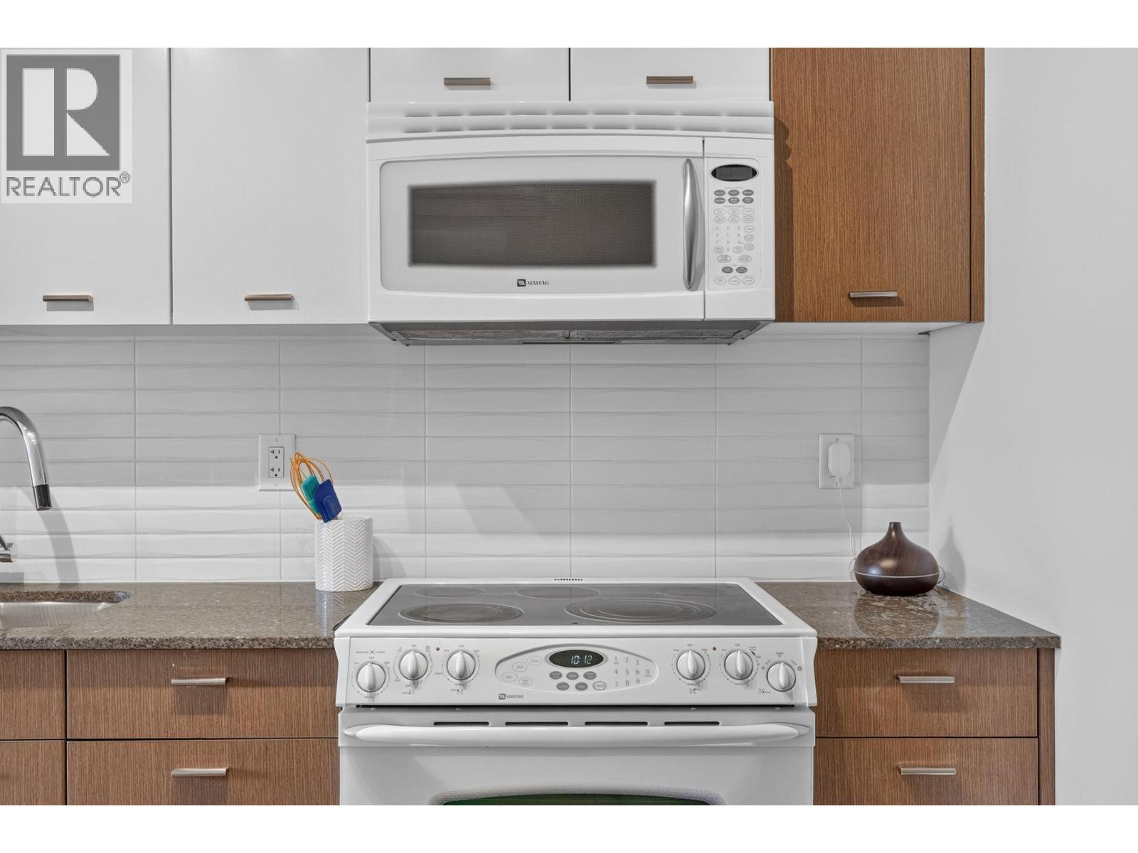 1550 Dickson Avenue Unit# 306