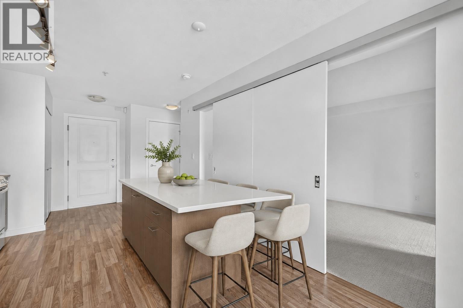 1550 Dickson Avenue Unit# 306