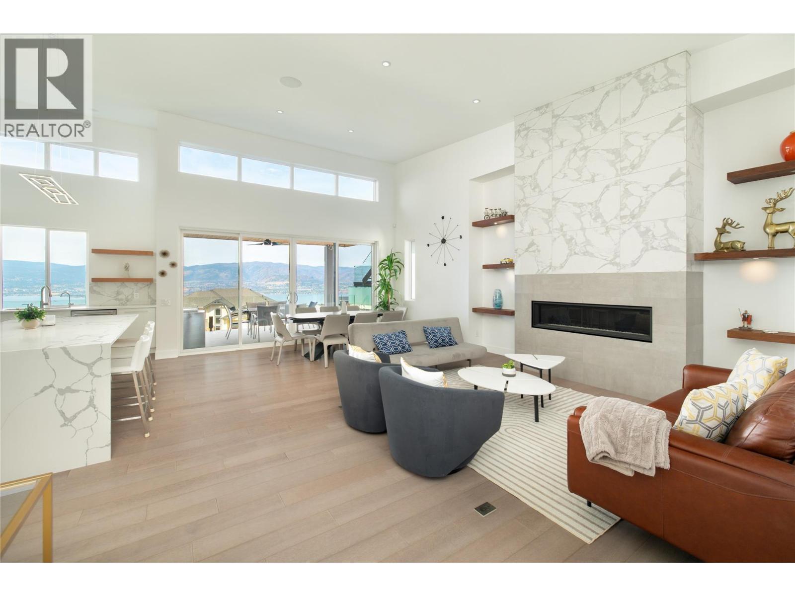 5552 Upper Mission Drive