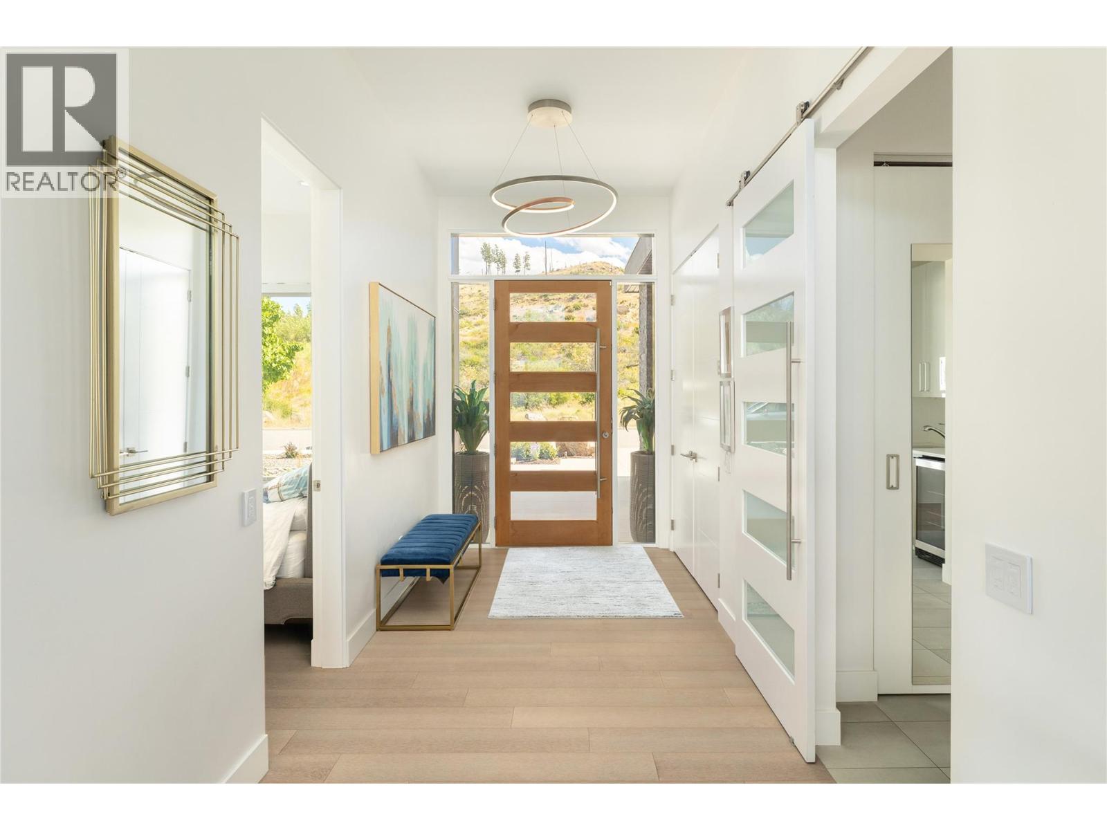 5552 Upper Mission Drive