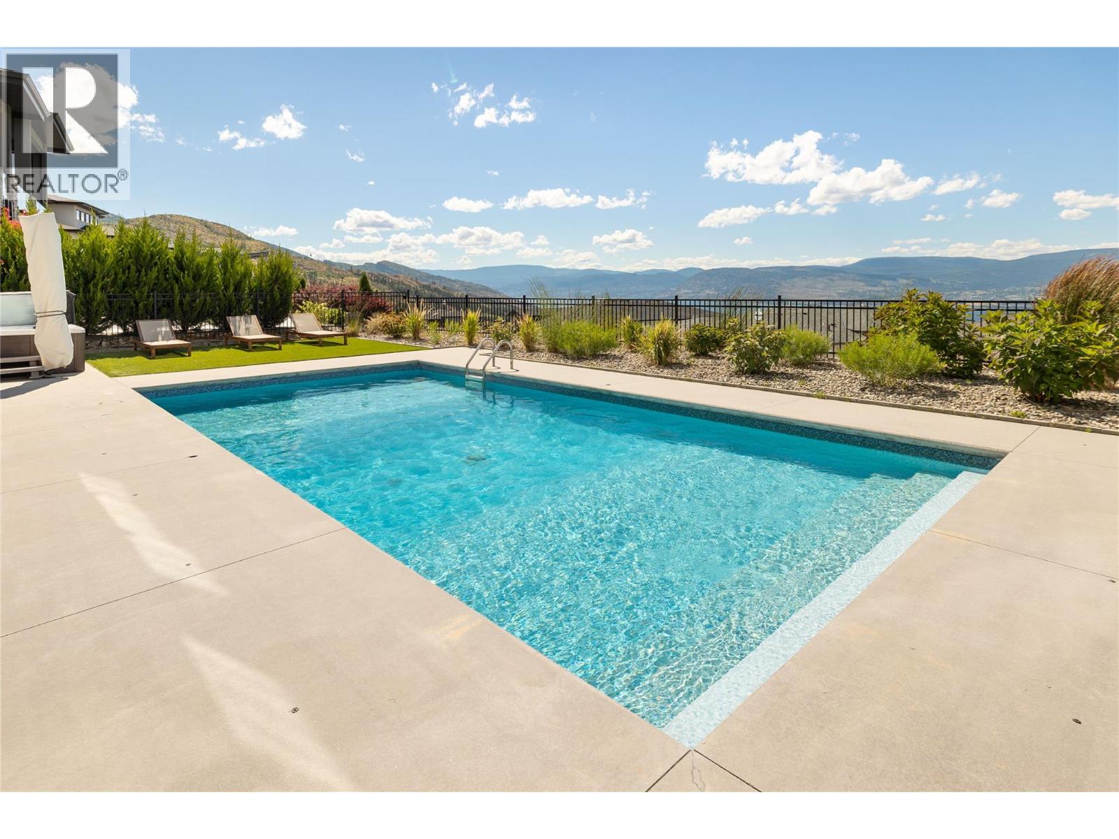 5552 Upper Mission Drive