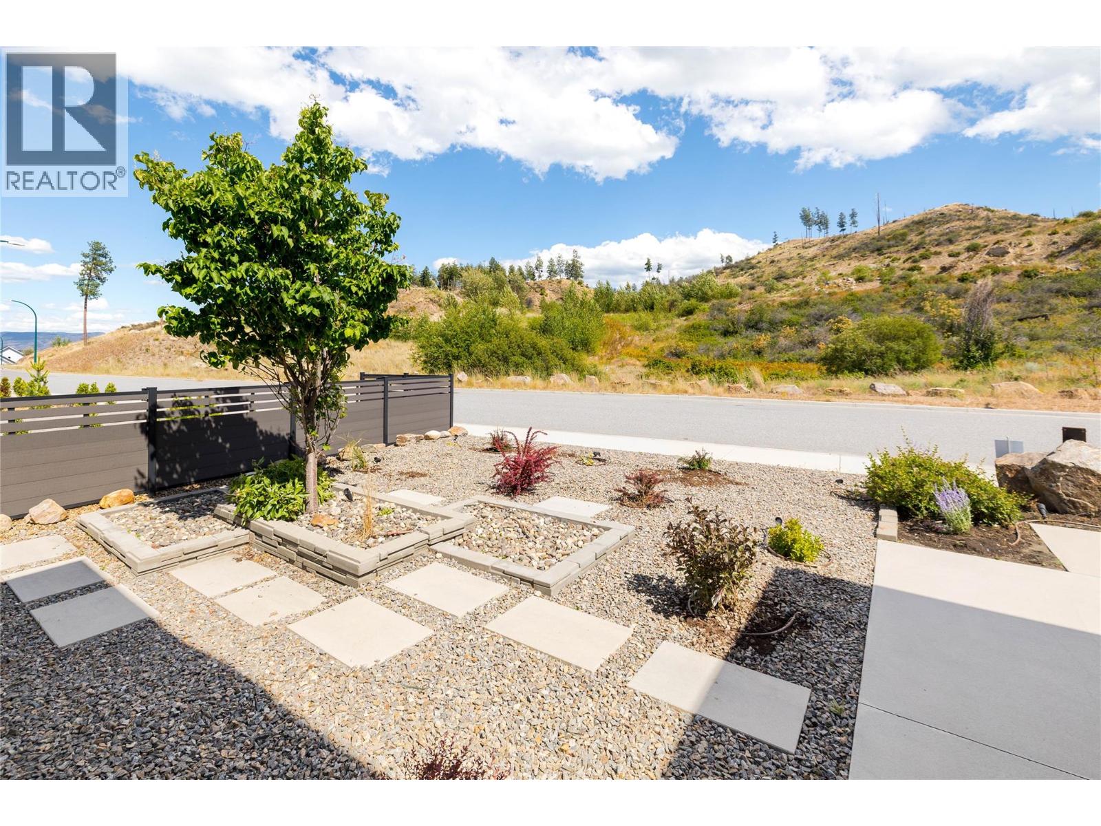 5552 Upper Mission Drive