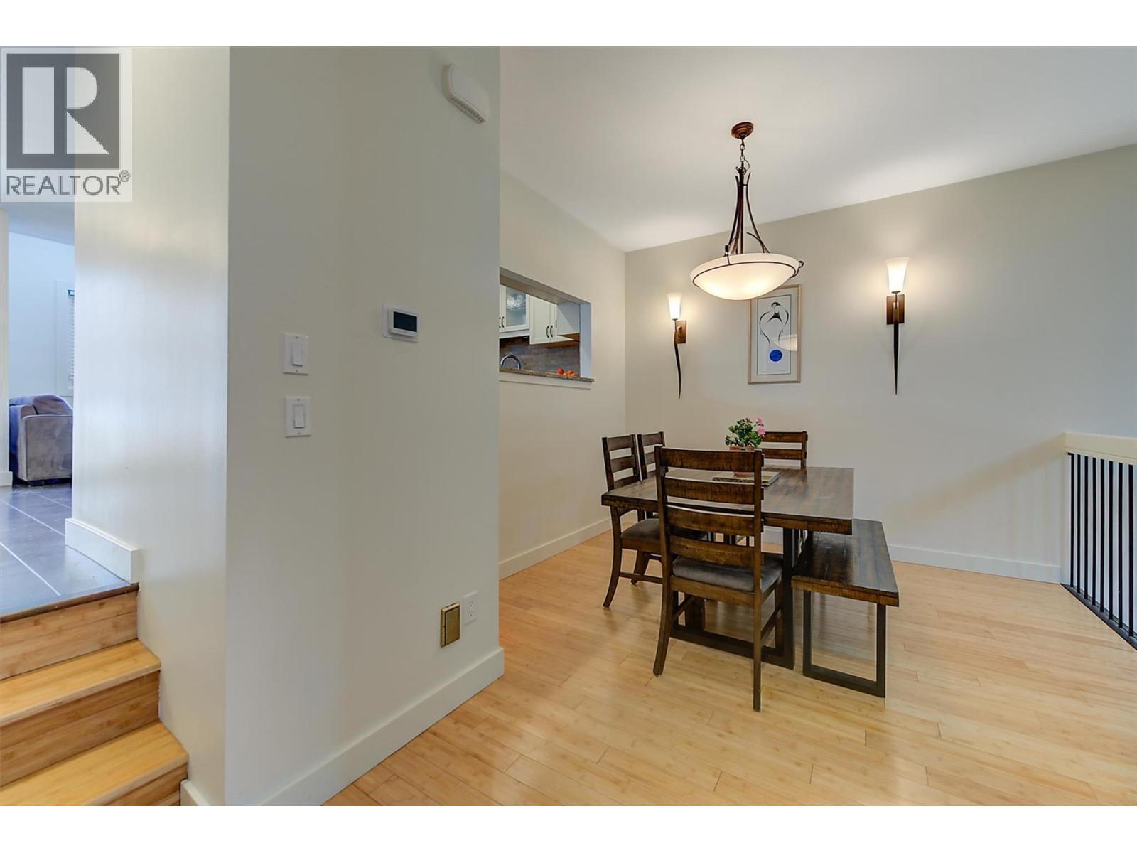 418 West Avenue