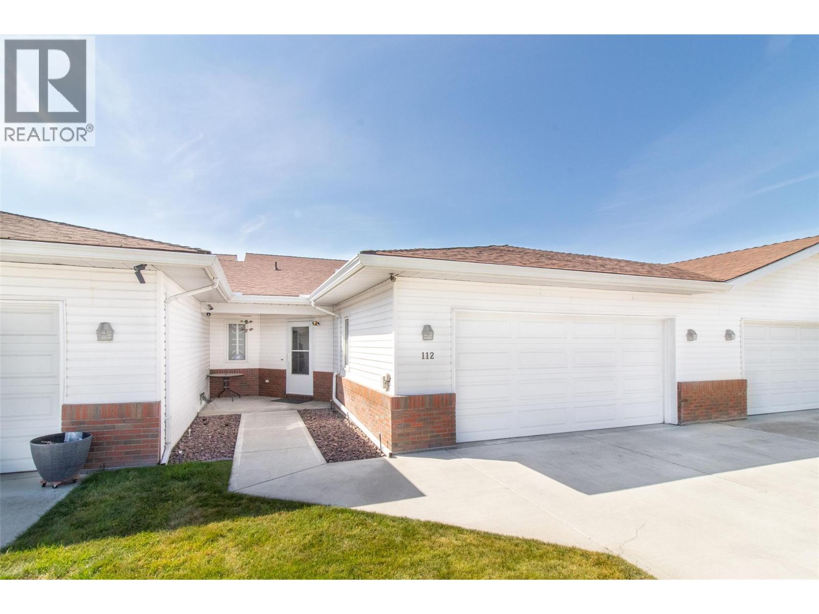 1885 Parkview Crescent Unit# 112