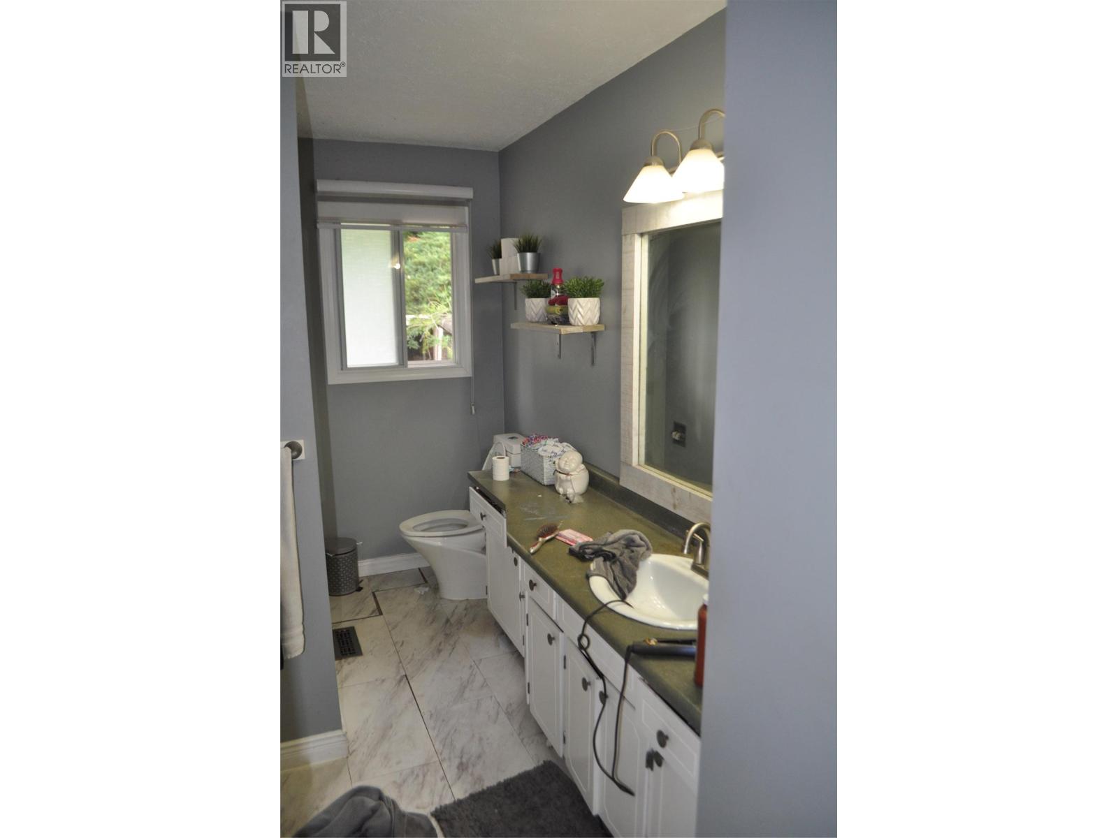 663 Clifton Road