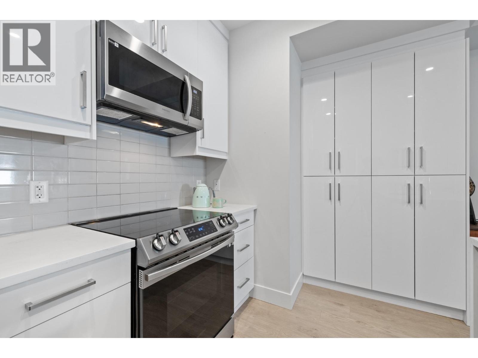 115 Wyndham Crescent Unit# 12