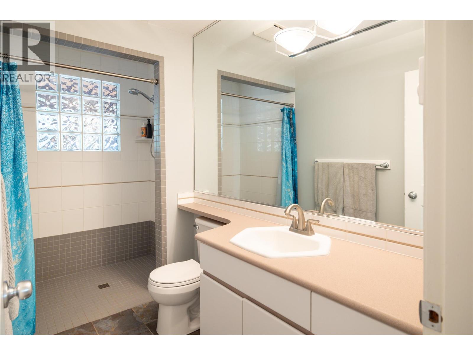 2475 Dunsmuir Road