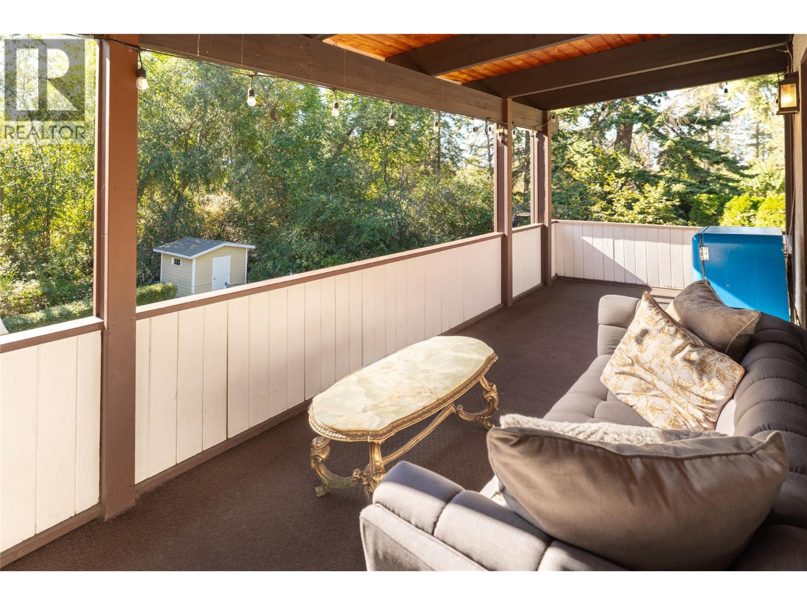 2475 Dunsmuir Road