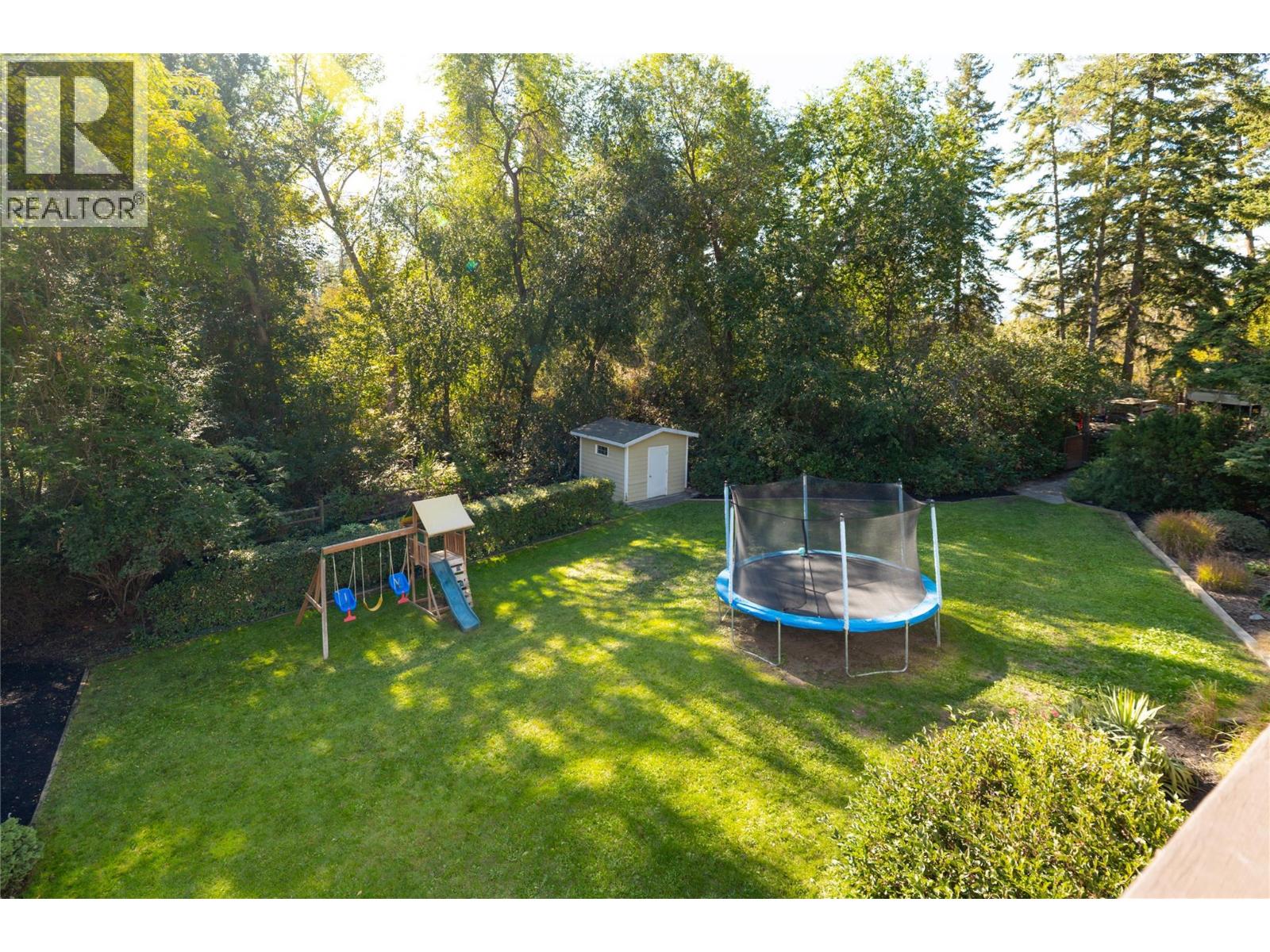 2475 Dunsmuir Road