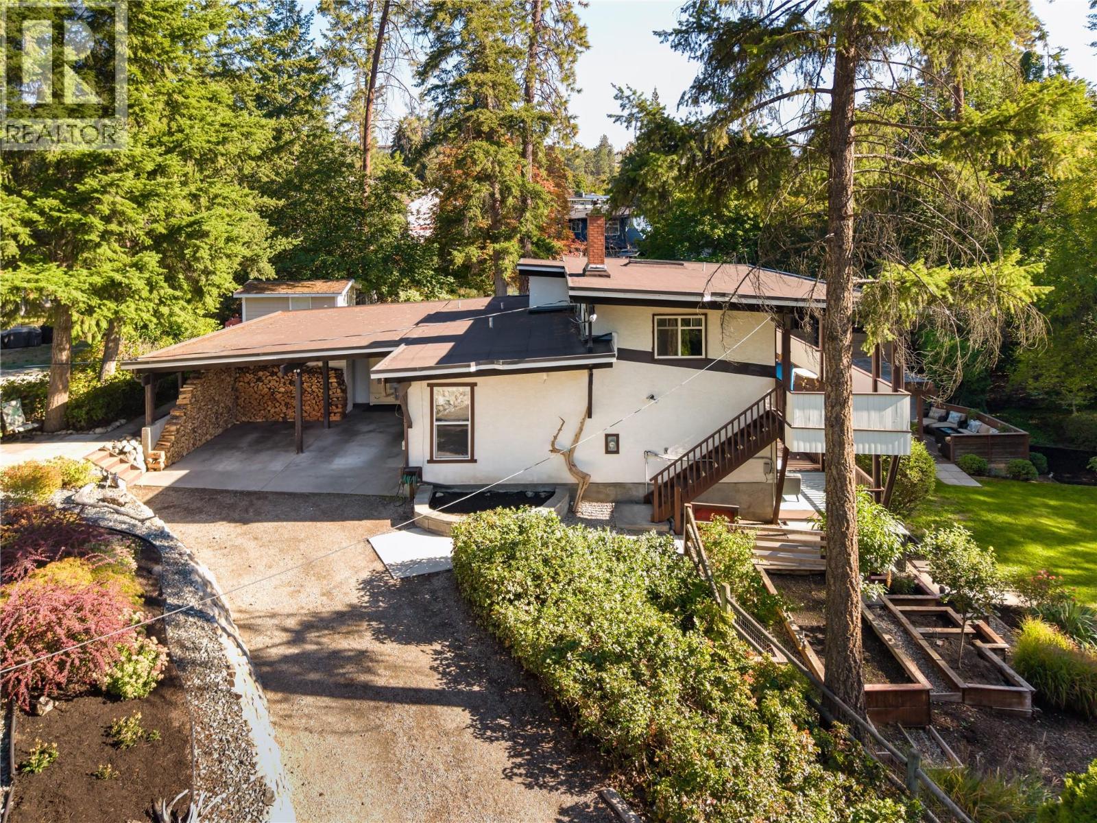 2475 Dunsmuir Road
