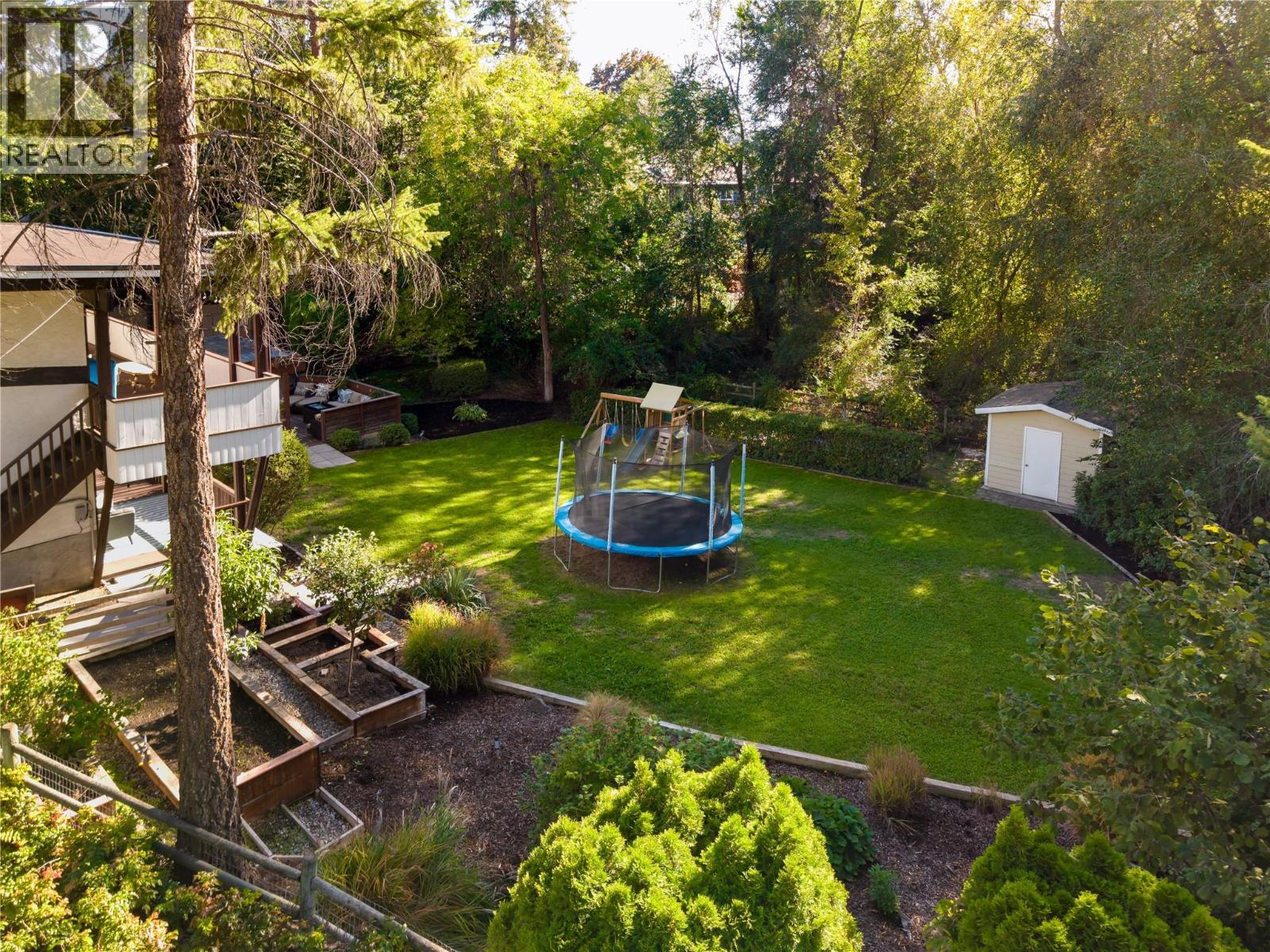 2475 Dunsmuir Road