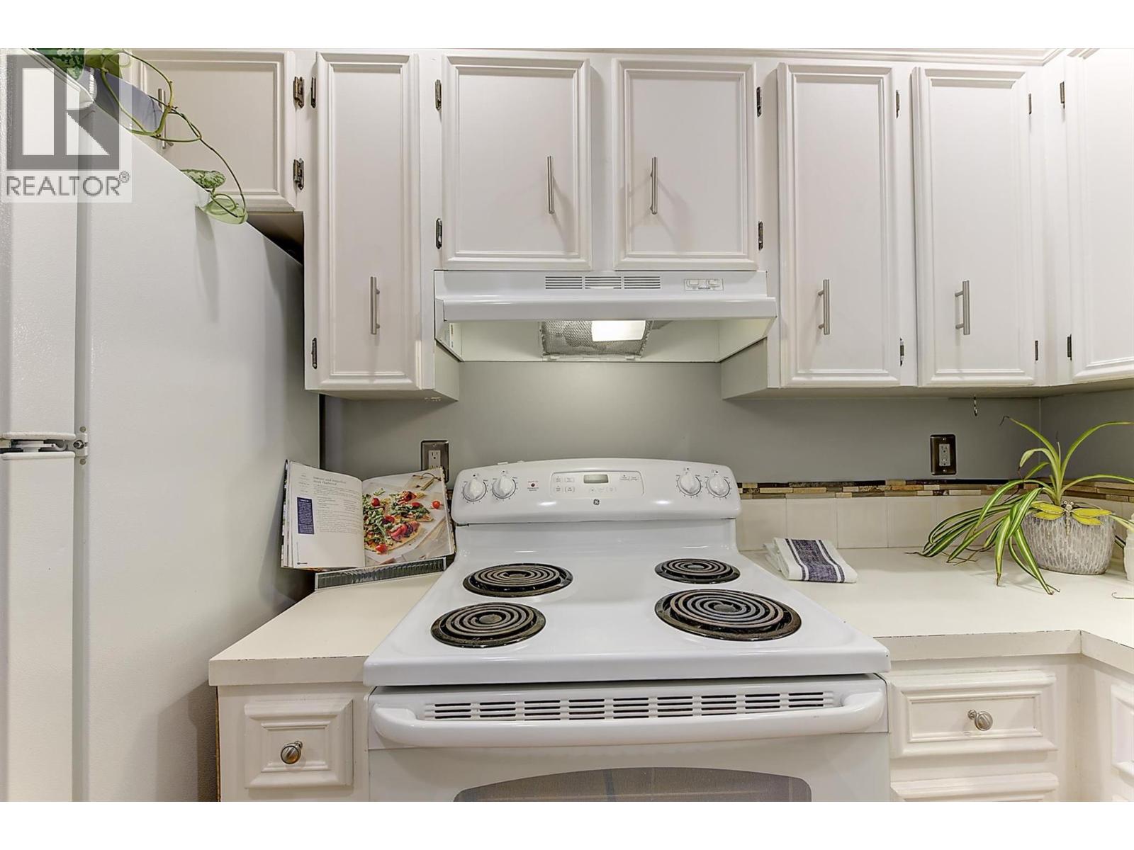 3155 Gordon Drive Unit# 404