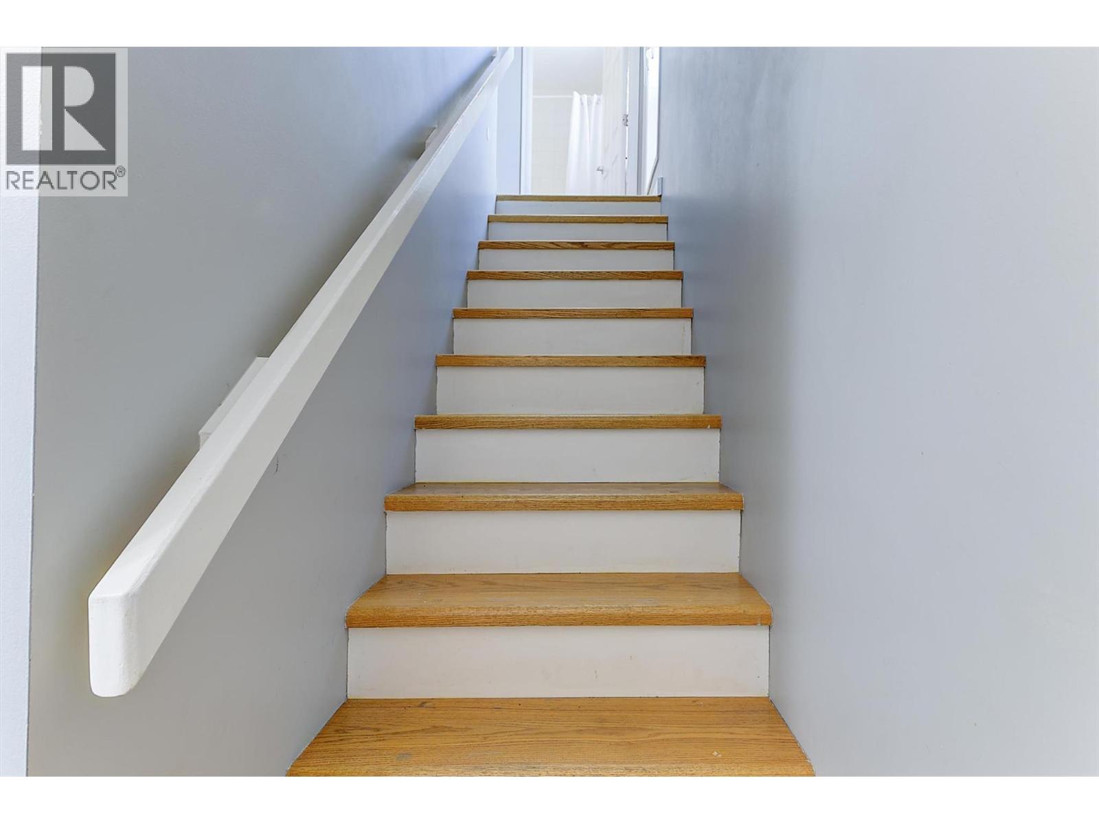 3155 Gordon Drive Unit# 404