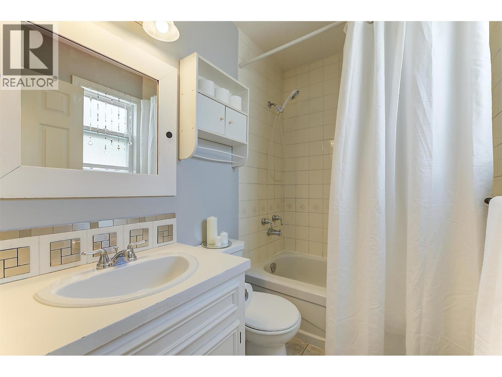3155 Gordon Drive Unit# 404