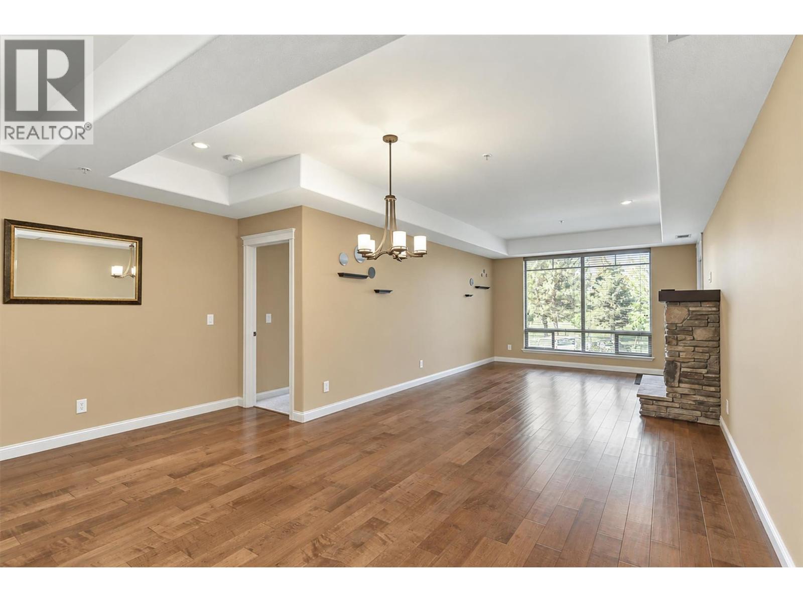 2760 Auburn Road Unit# 101