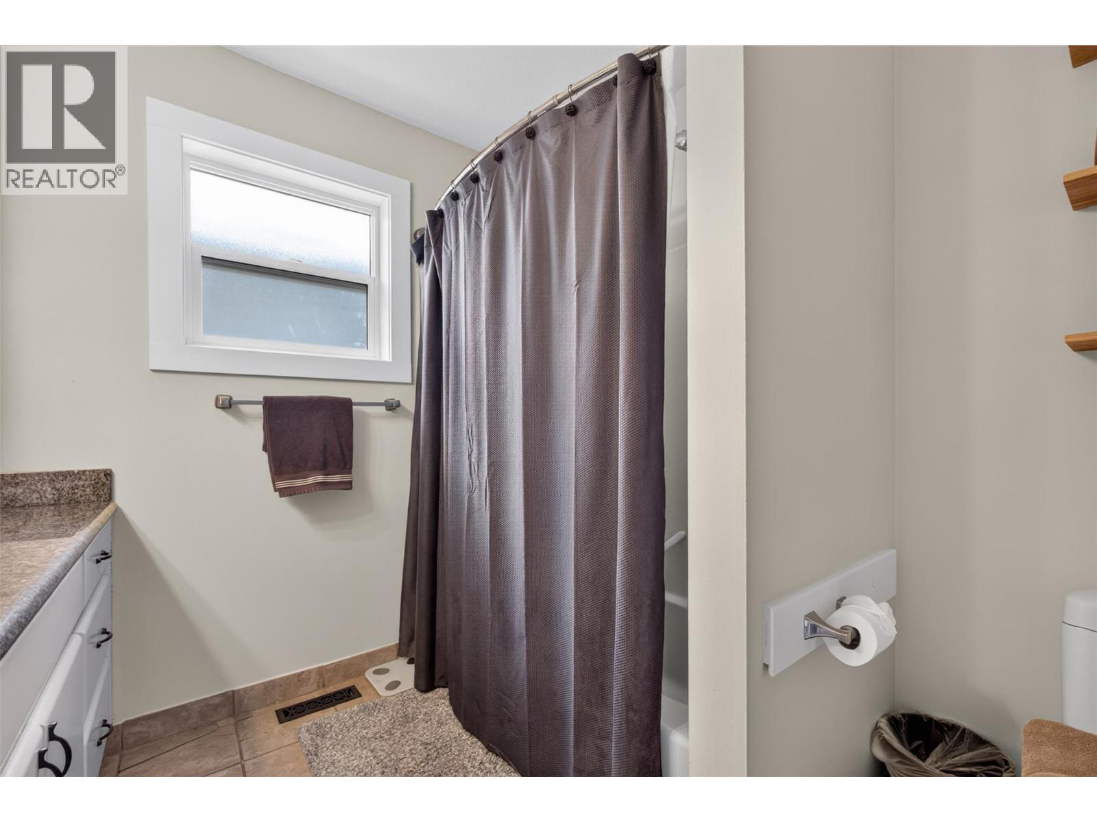 2440 Old Okanagan Highway Unit# 423