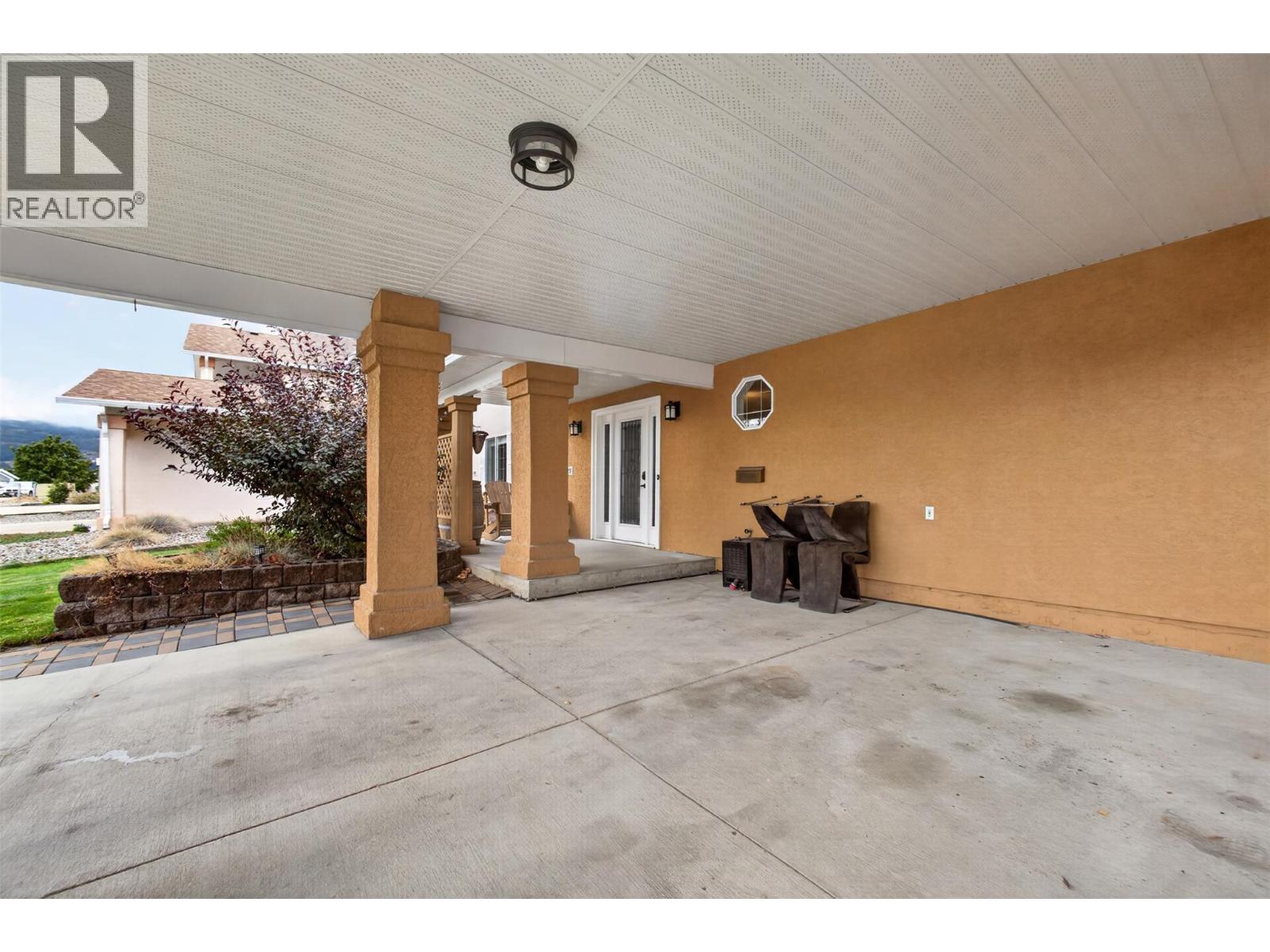 2440 Old Okanagan Highway Unit# 423