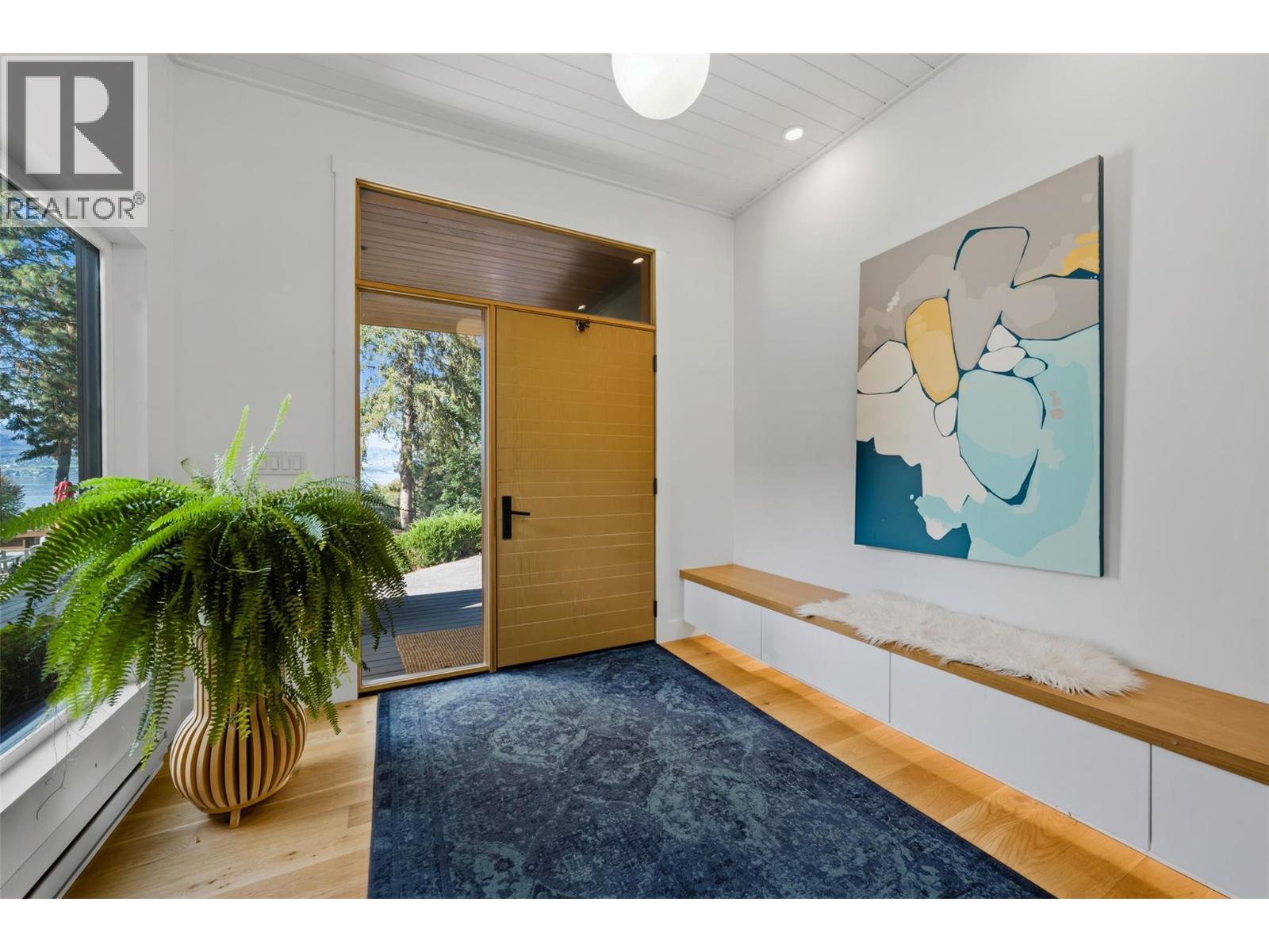 5147 Lakeshore Road