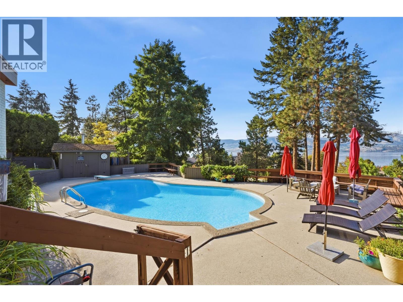 5147 Lakeshore Road
