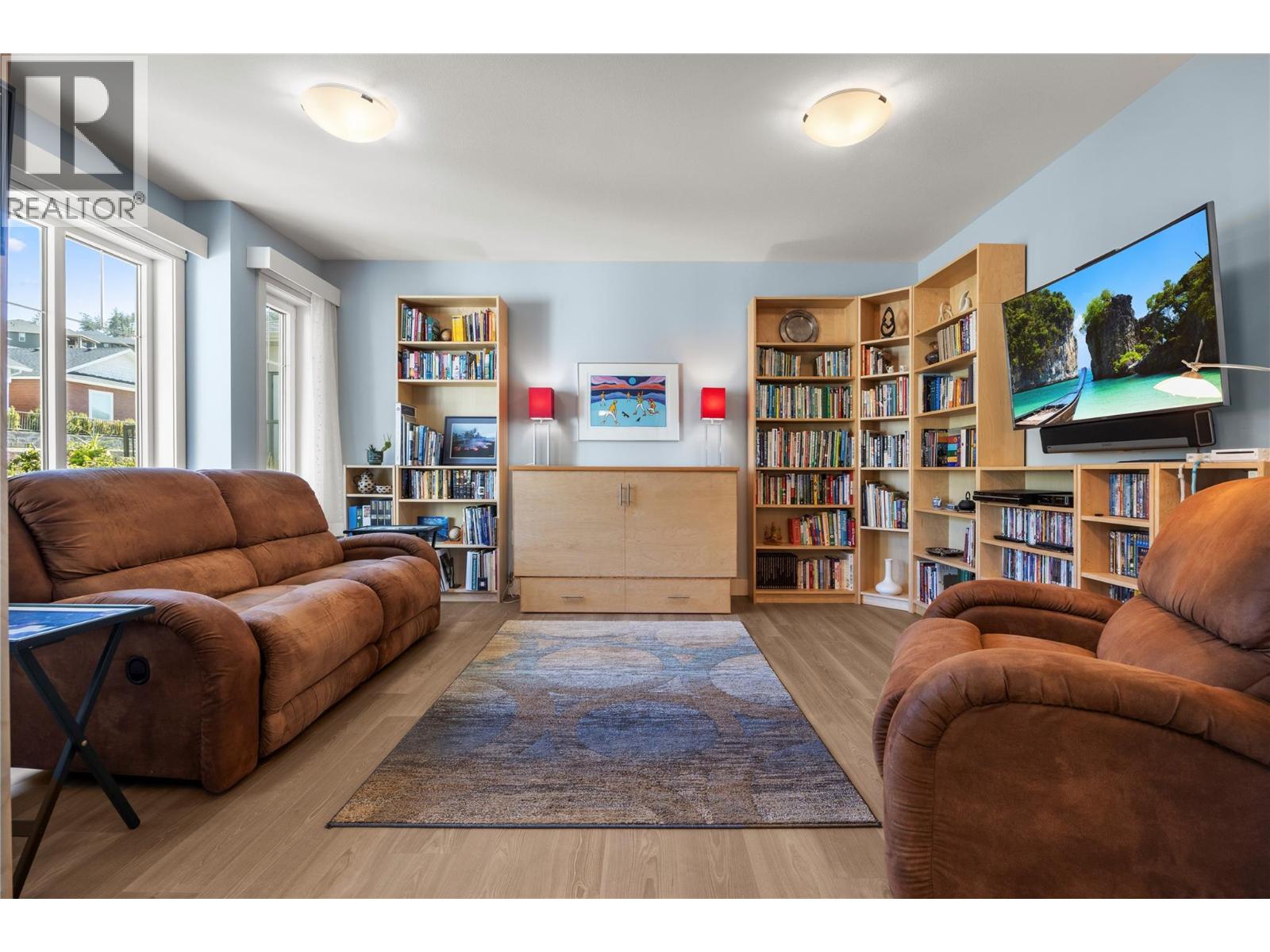 2442 Bella Vista Street
