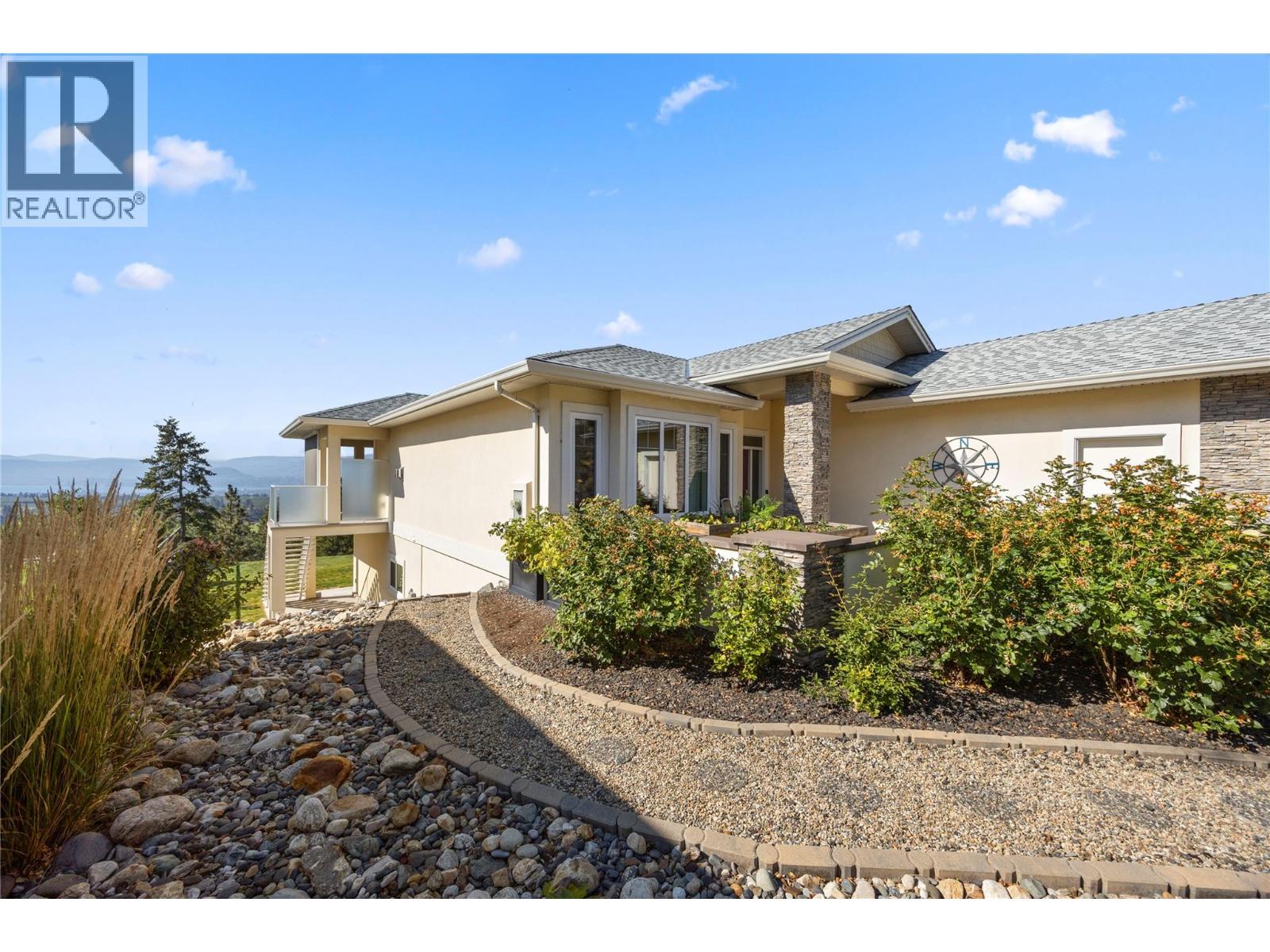 2442 Bella Vista Street