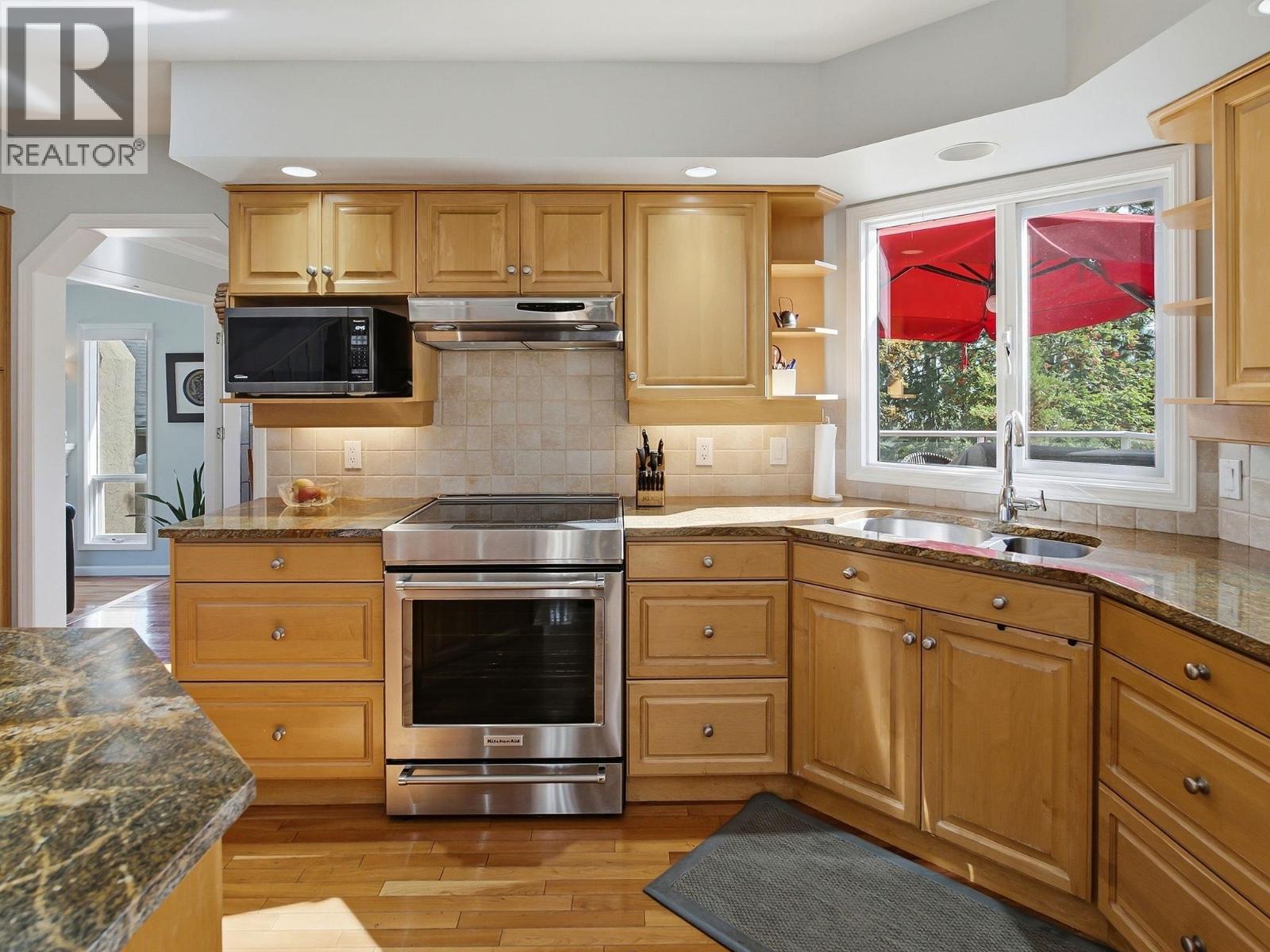 764 Cassiar Place