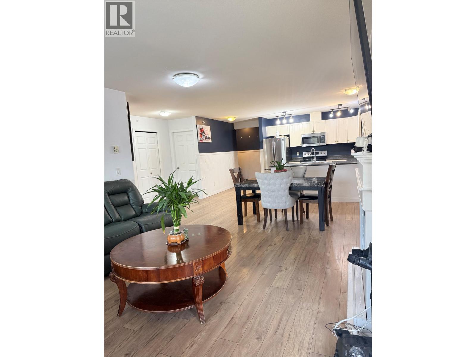 135 Ziprick Road Unit# 406
