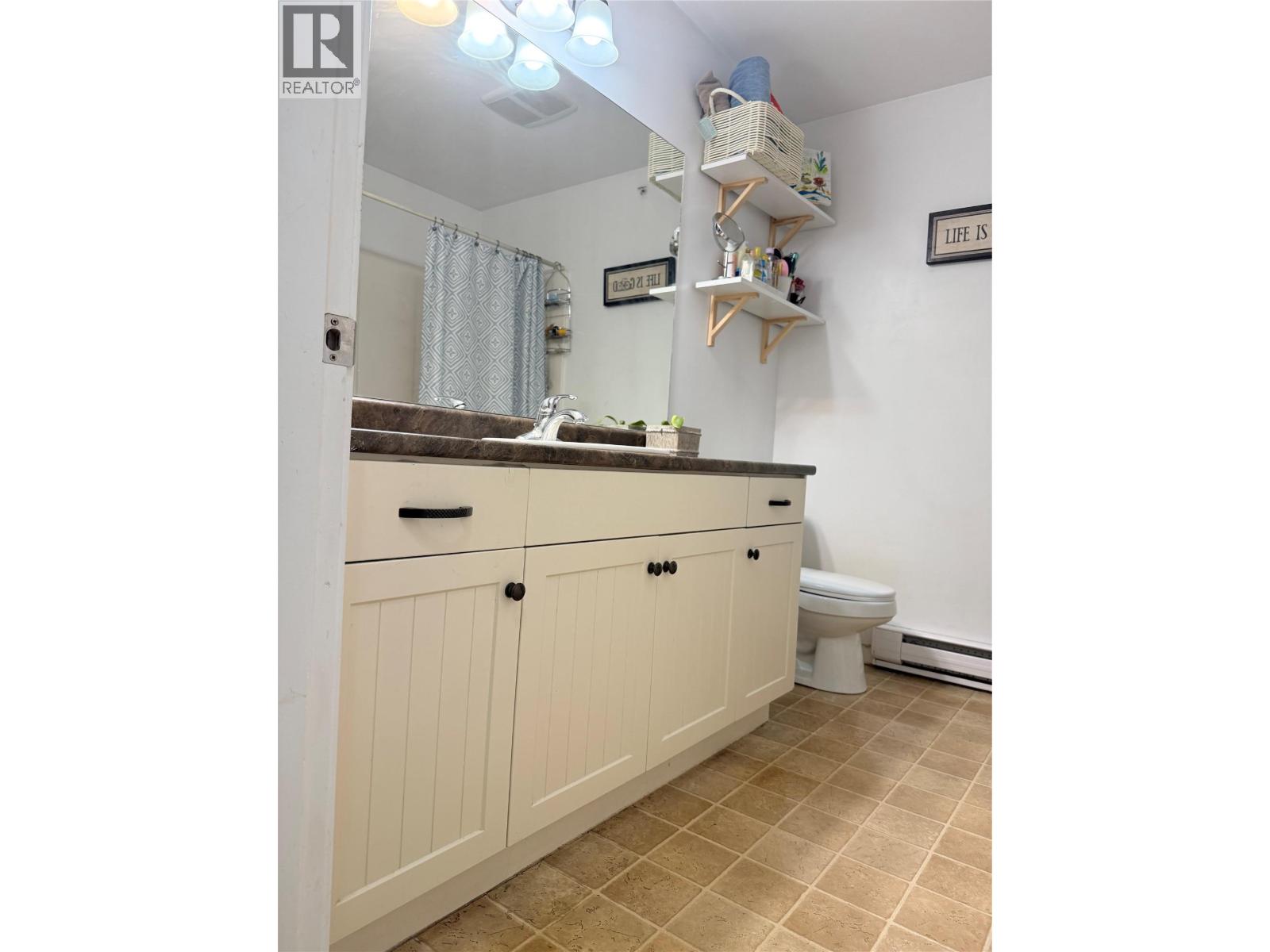 135 Ziprick Road Unit# 406