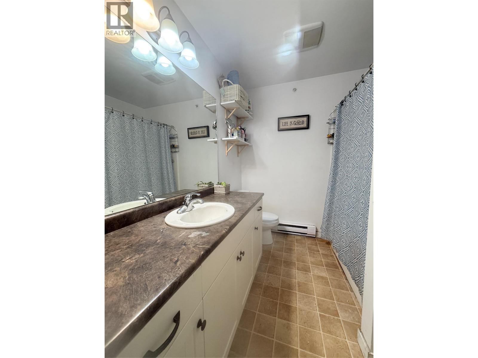 135 Ziprick Road Unit# 406