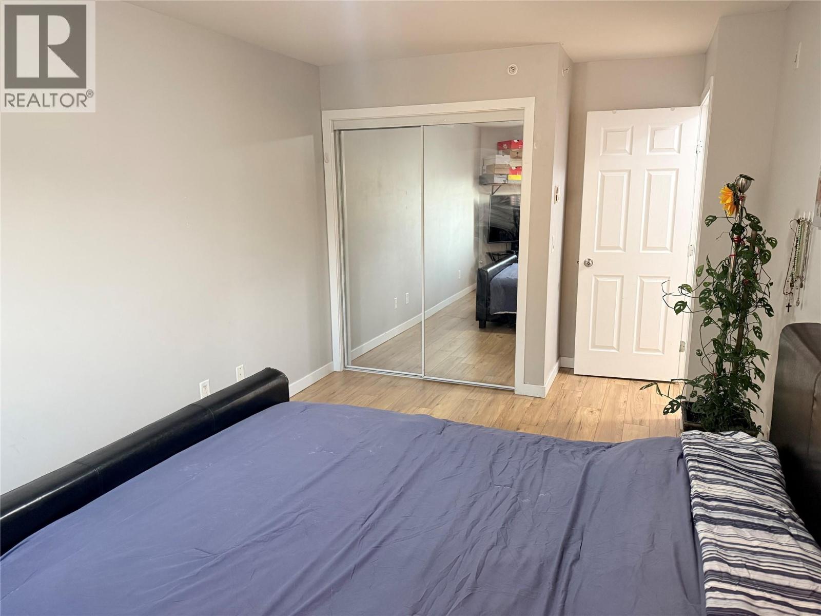 135 Ziprick Road Unit# 406