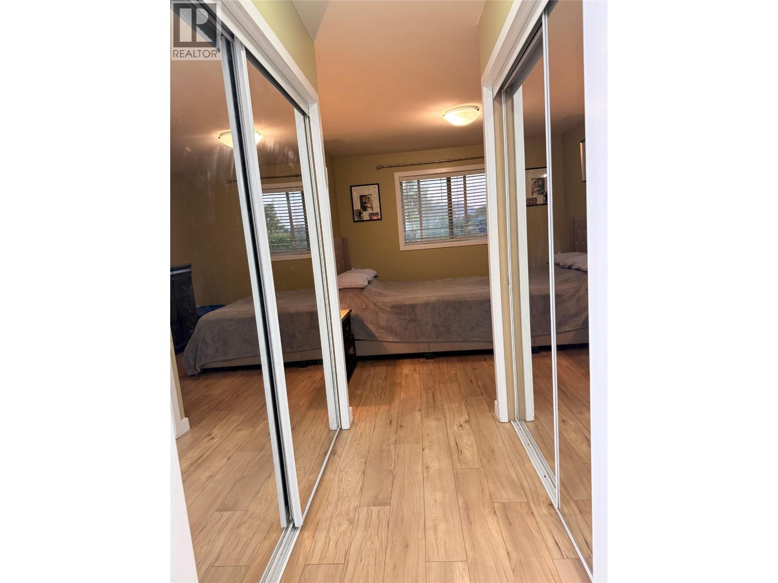 135 Ziprick Road Unit# 406