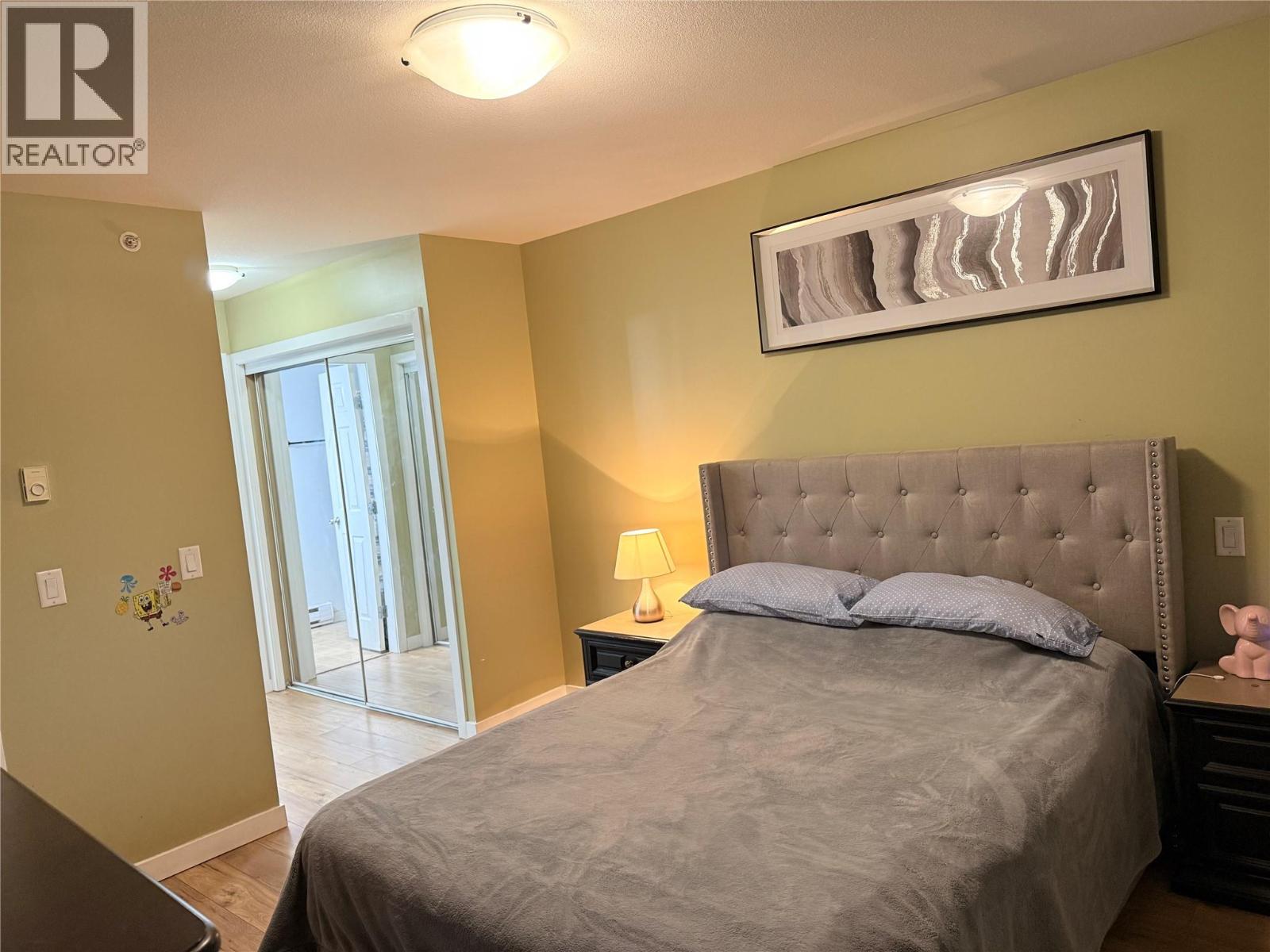135 Ziprick Road Unit# 406