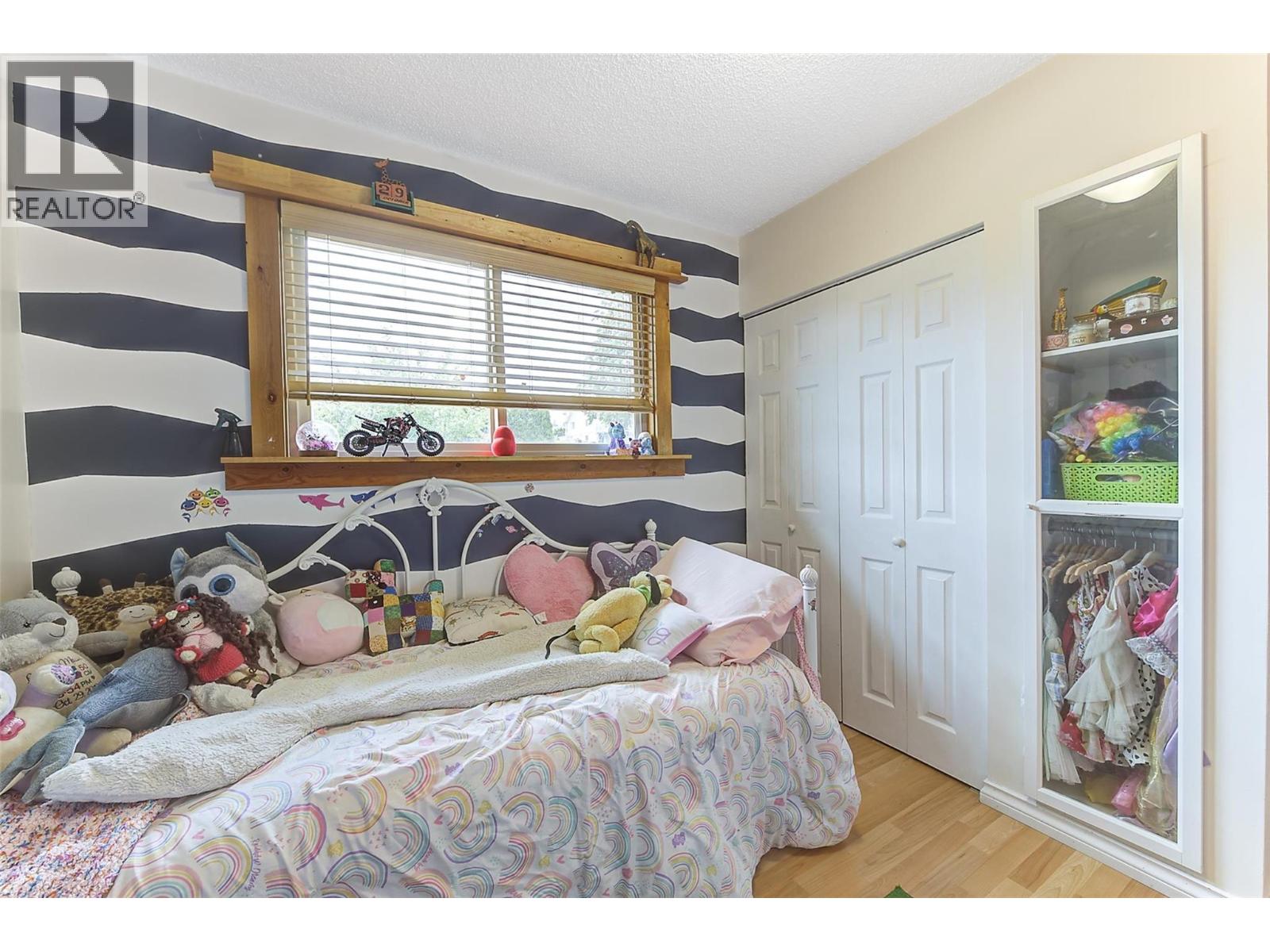 2139 Amundsen Road