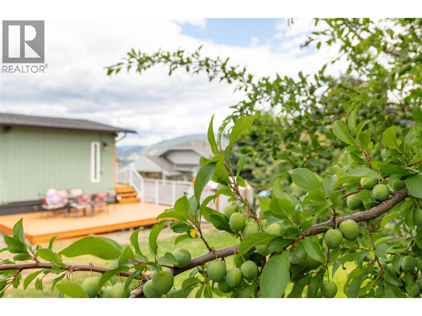 2139 Amundsen Road