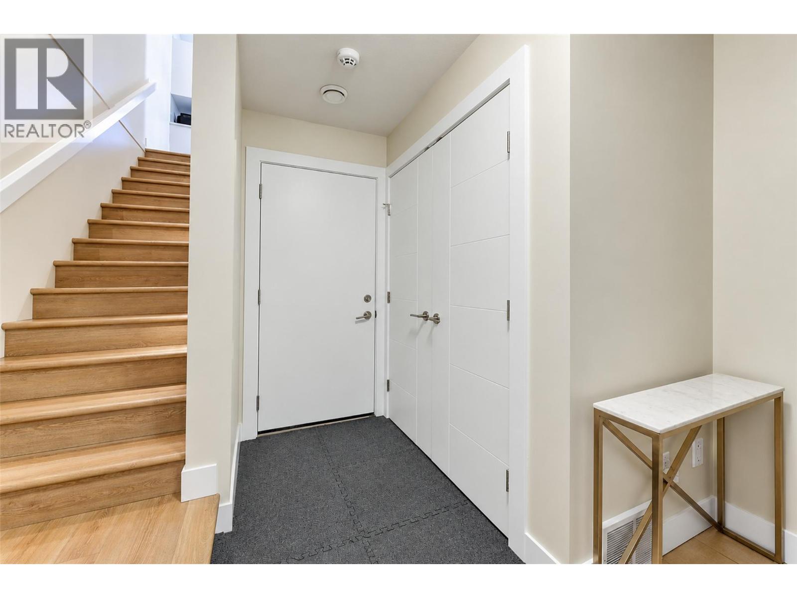 1102 Cameron Avenue Unit# 25