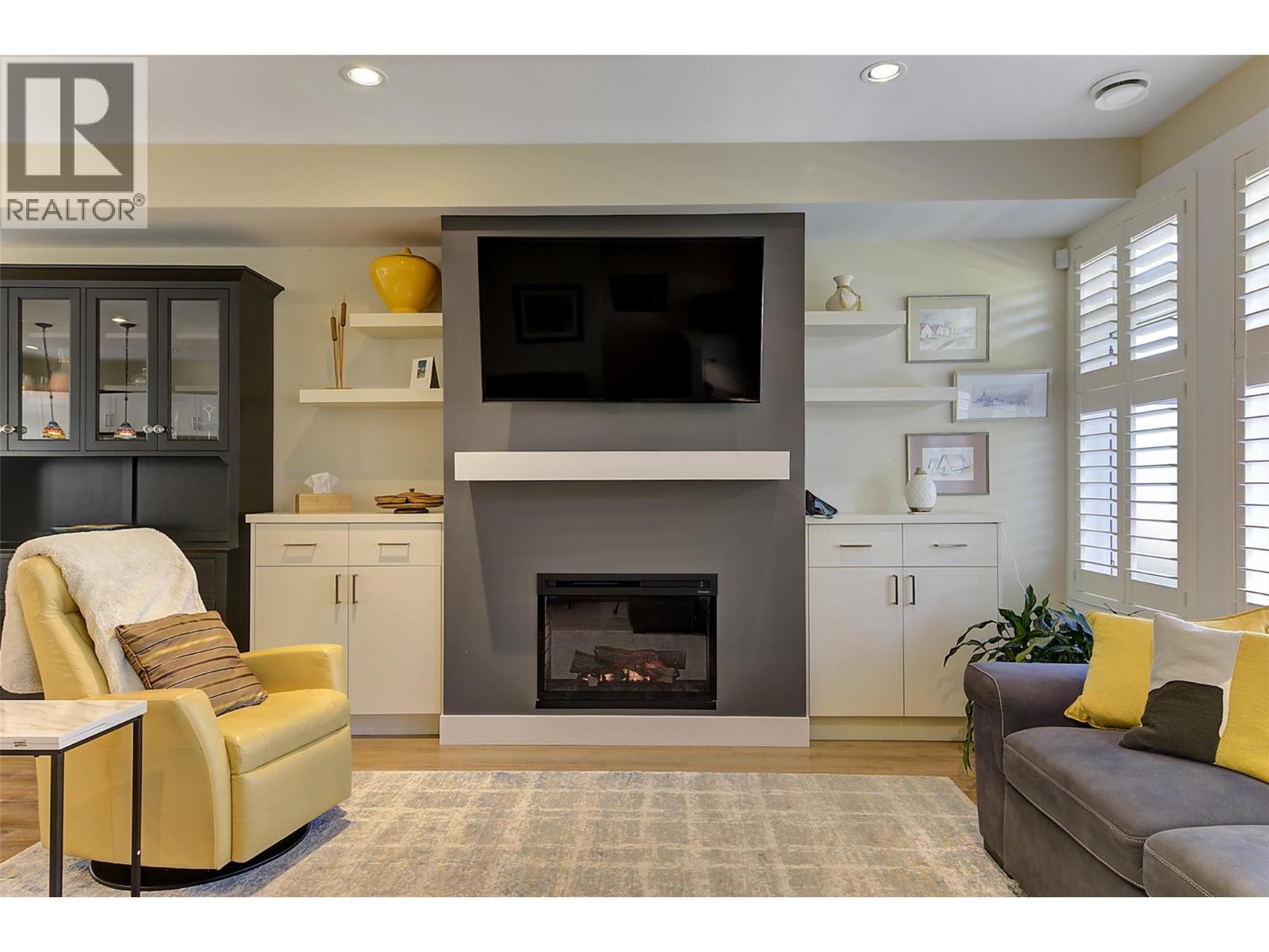 1102 Cameron Avenue Unit# 25