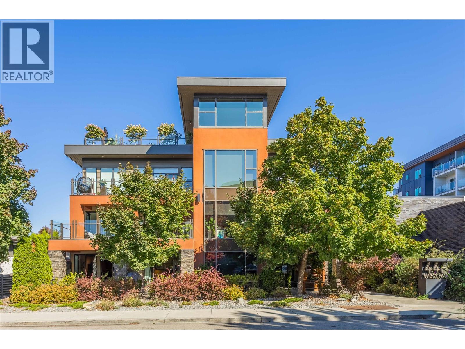 446 WEST Avenue Unit# 102
